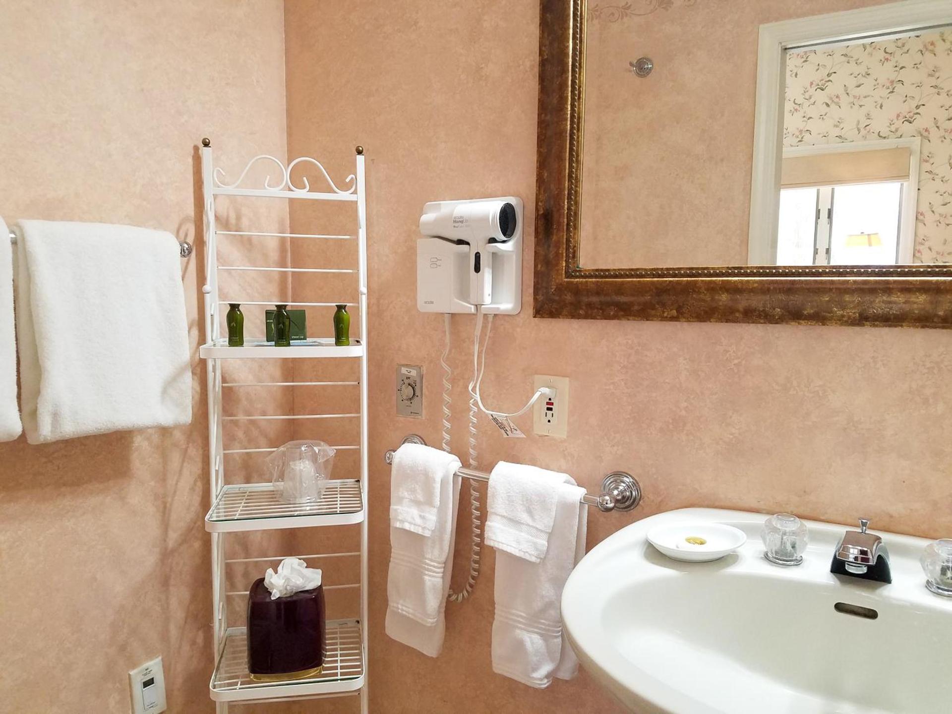 Copper Beech Inn photo 95