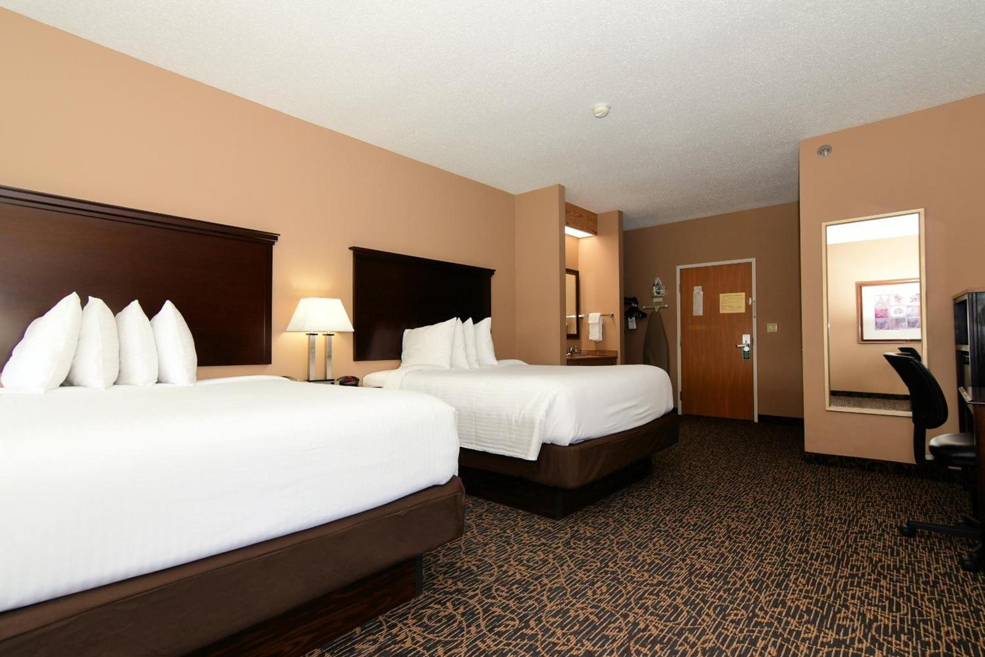 Cobblestone Inn & Suites - Denison | Majestic Hills photo 94
