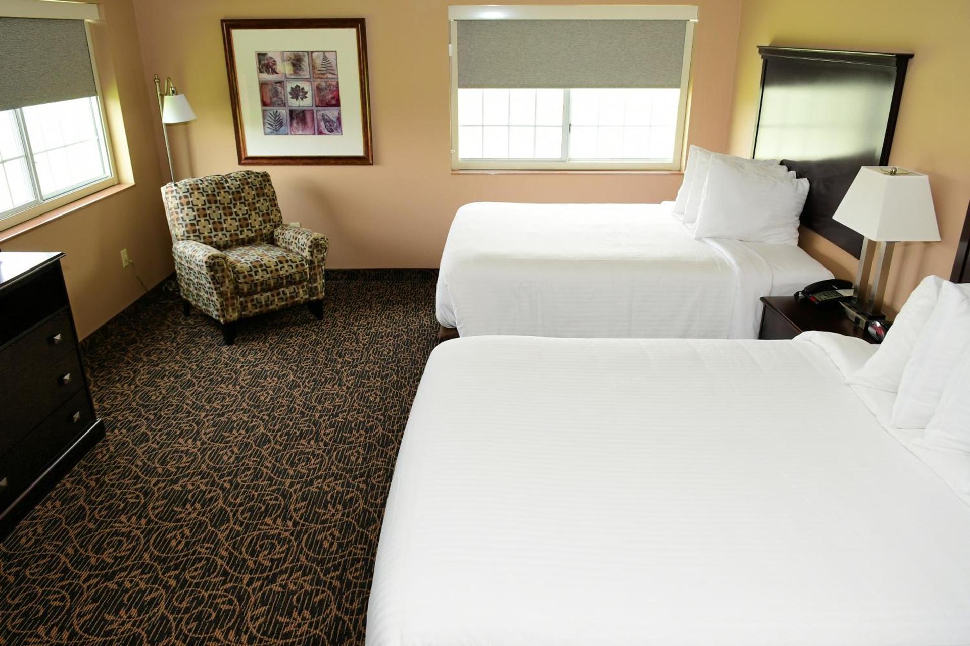 Cobblestone Inn & Suites - Denison | Majestic Hills photo 90