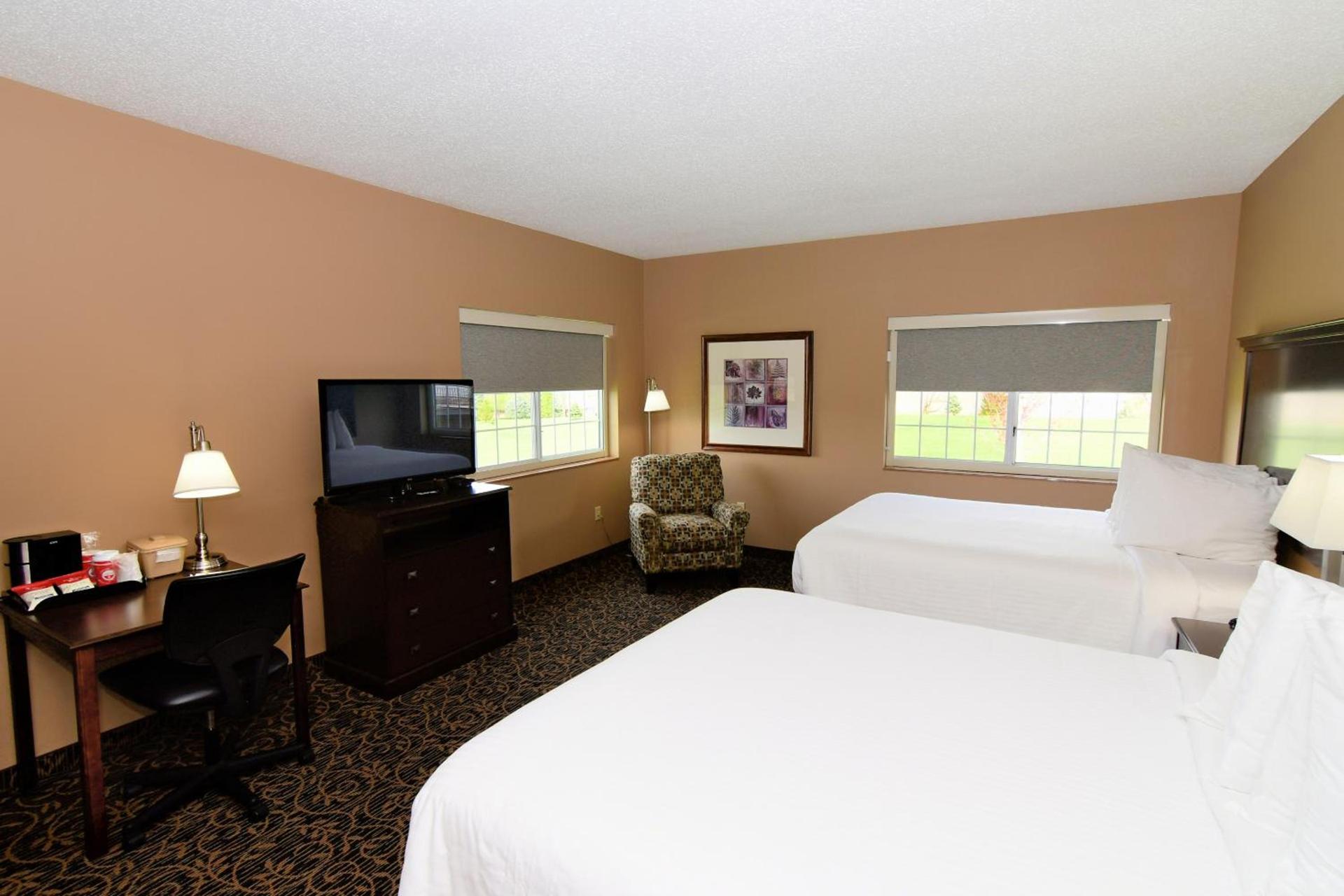 Cobblestone Inn & Suites - Denison | Majestic Hills photo 88