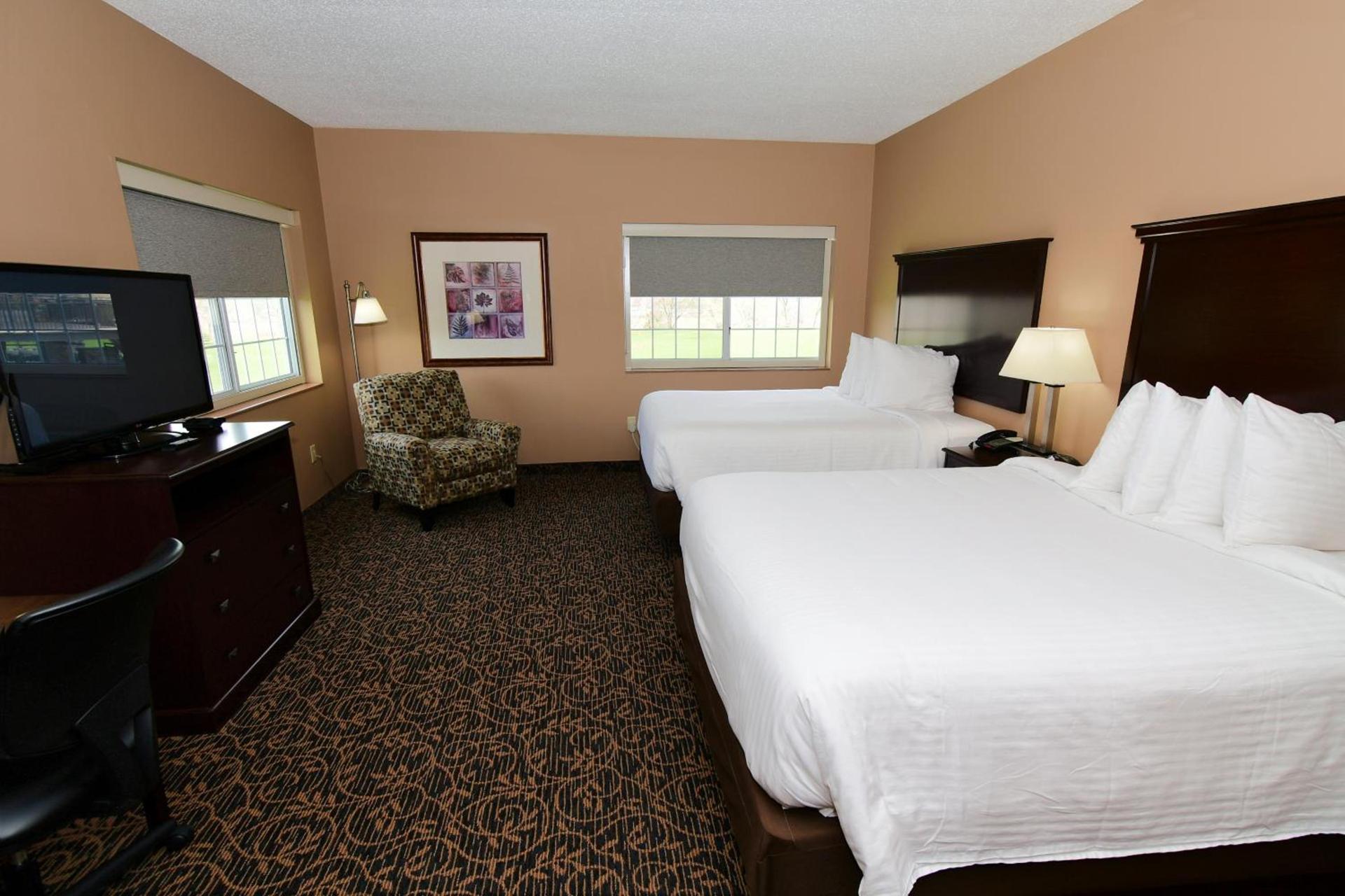 Cobblestone Inn & Suites - Denison | Majestic Hills photo 93