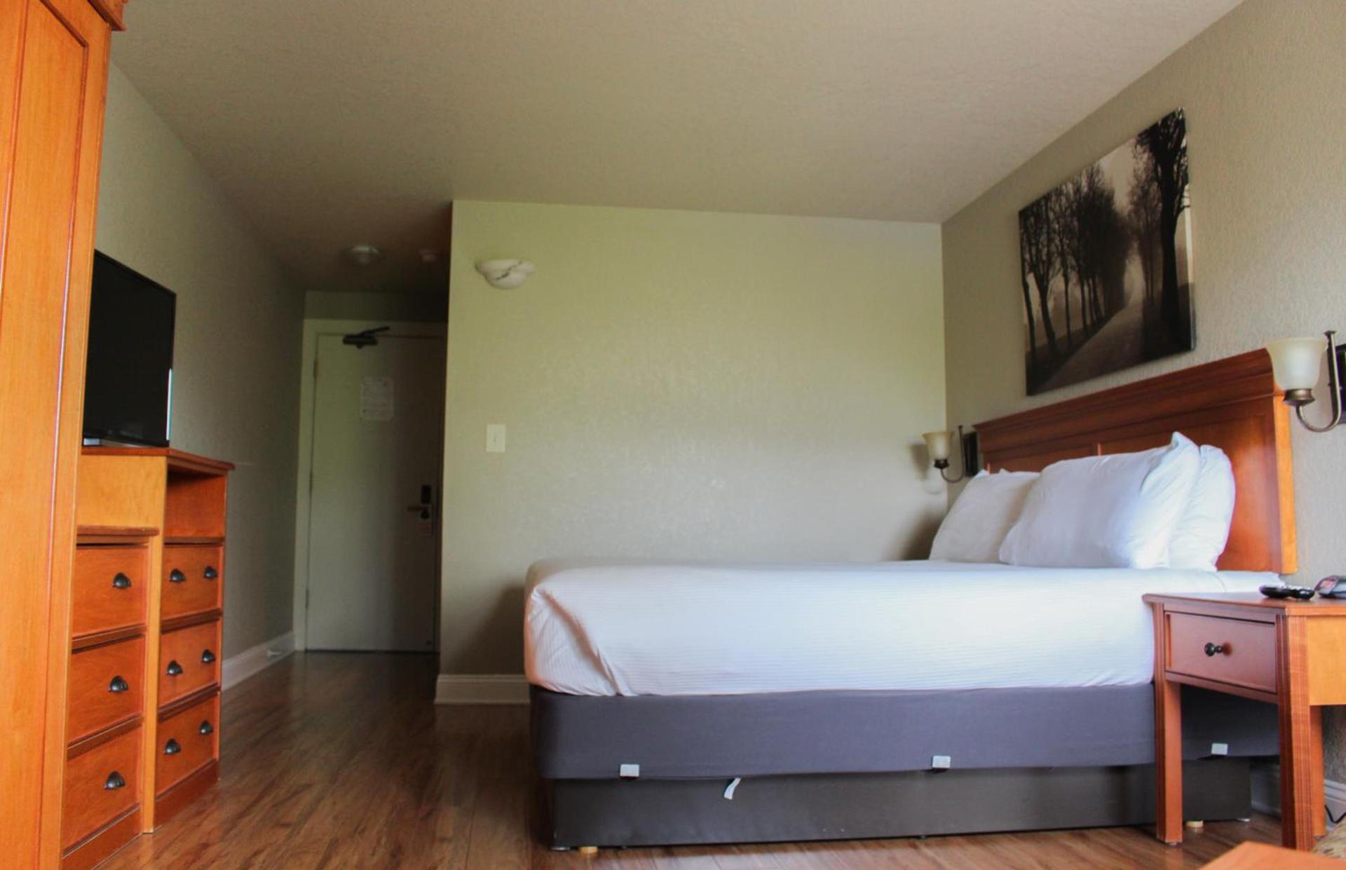 Stratford Inn photo 84