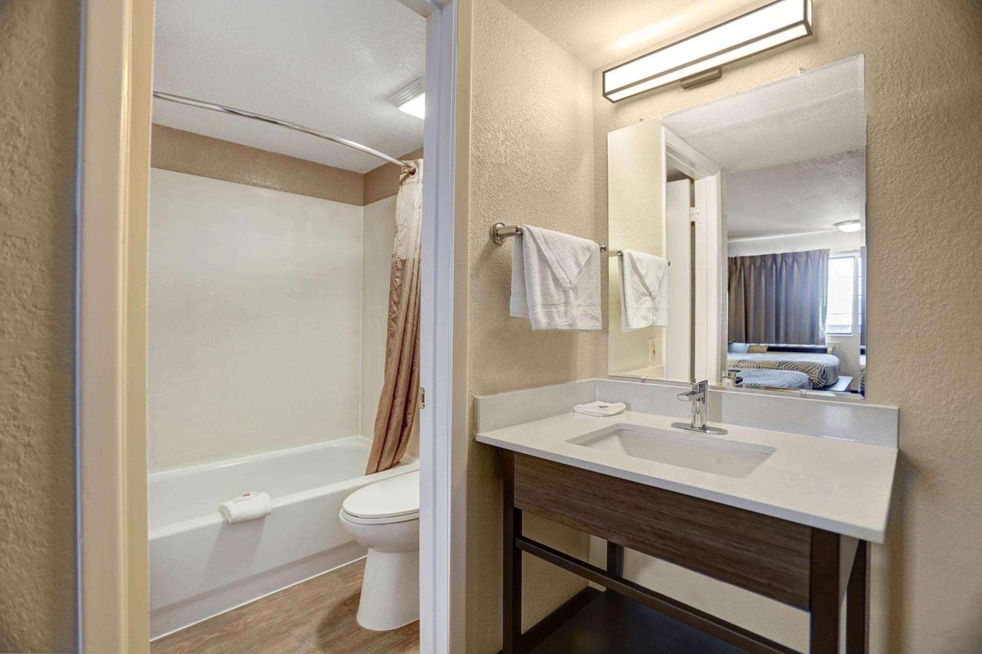 Motel 6-Amarillo, TX - Airport photo 33