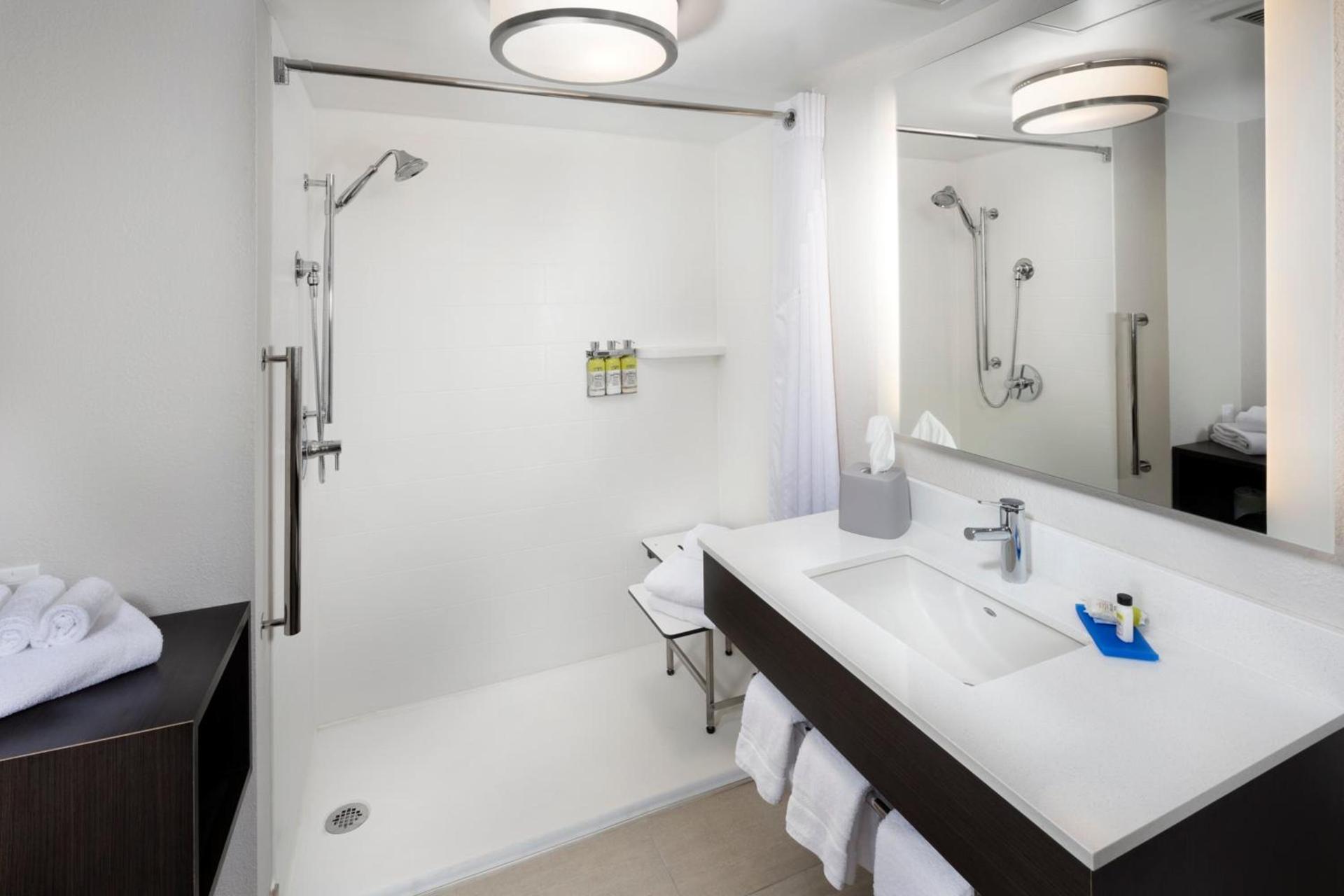 Holiday Inn Express Middlesboro by IHG photo 13