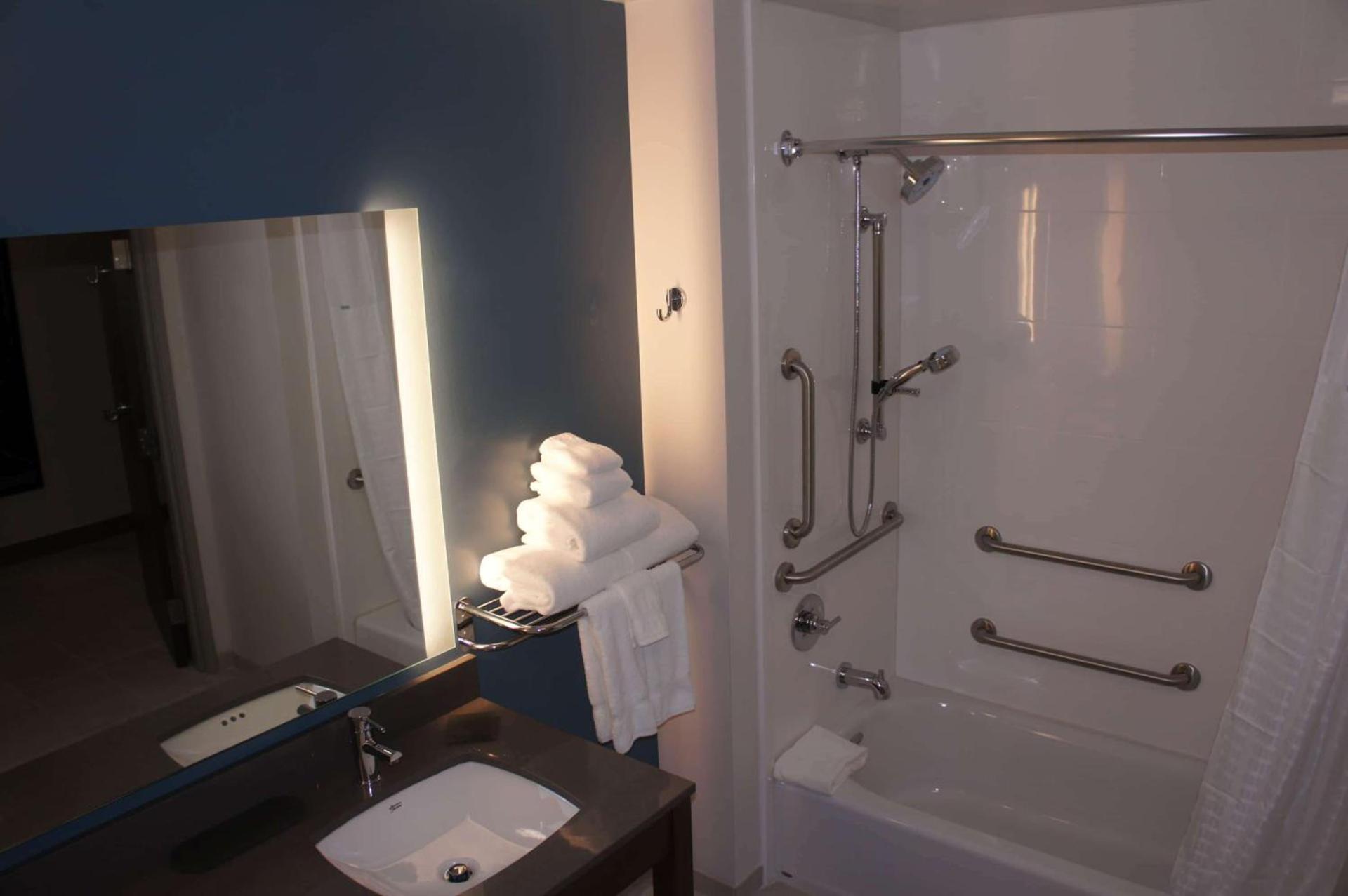 La Quinta Inn & Suites by Wyndham Littleton-Red Rocks photo 20