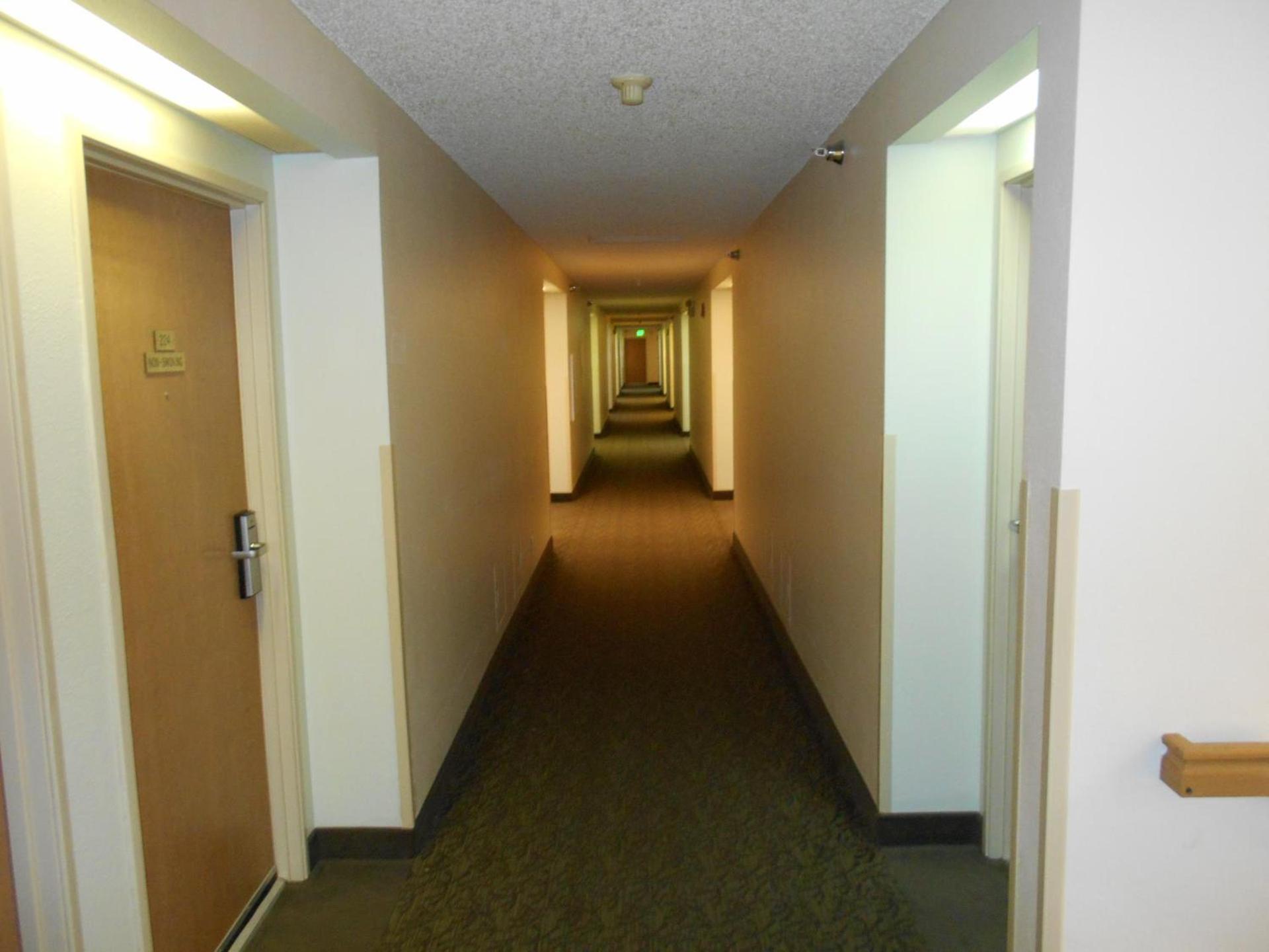 Days Inn by Wyndham Billings photo 21