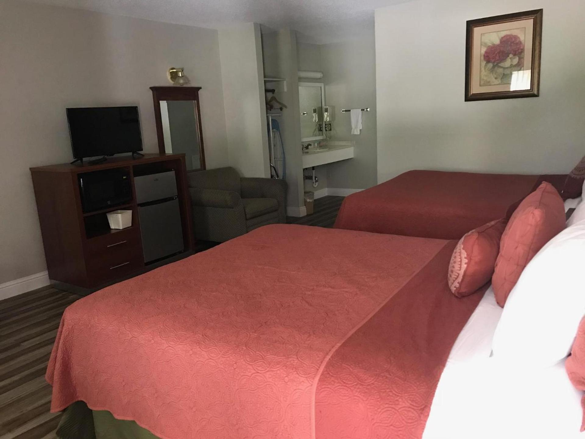 Western Holiday Lodge photo 17