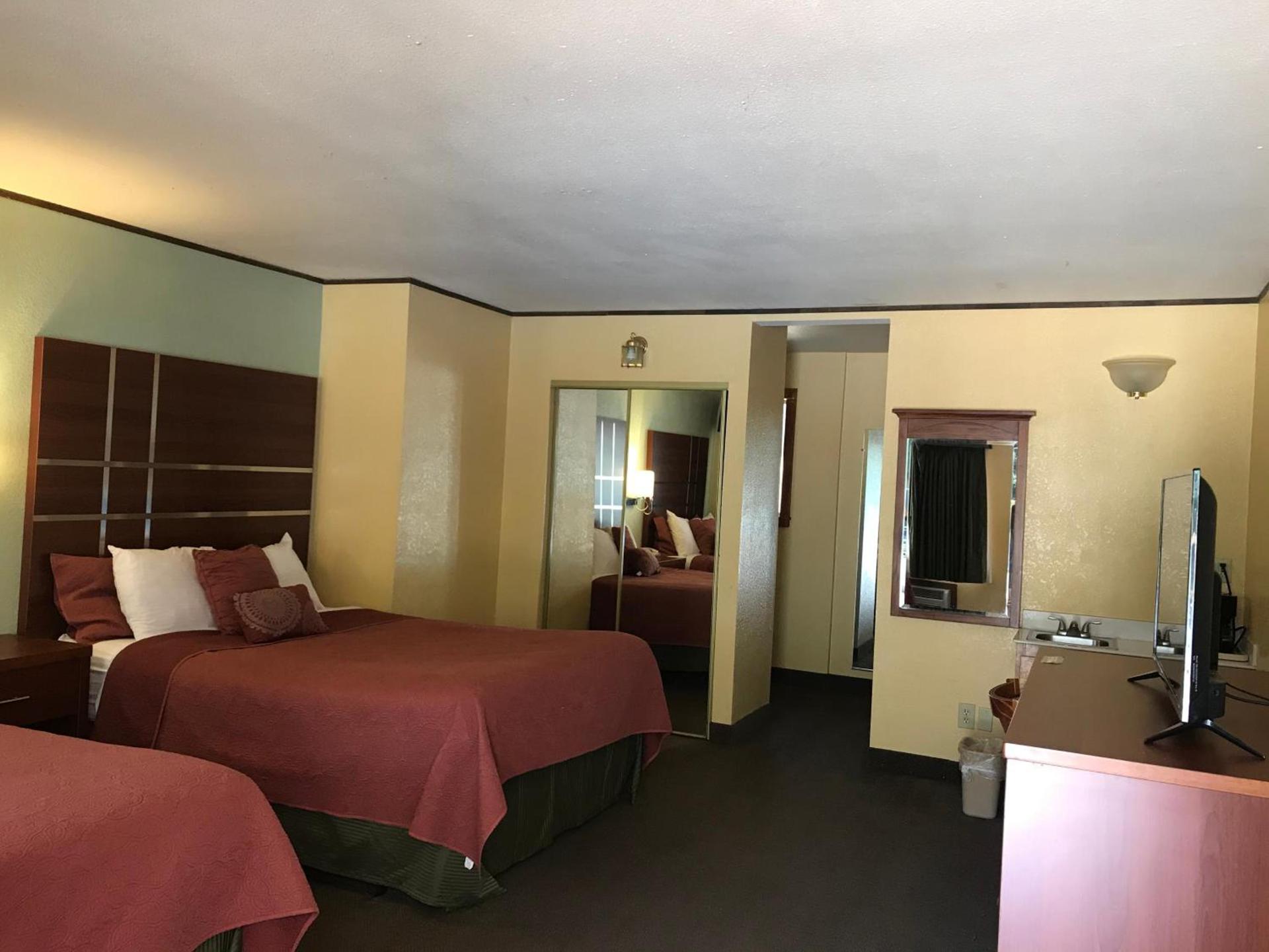 Western Holiday Lodge photo 10