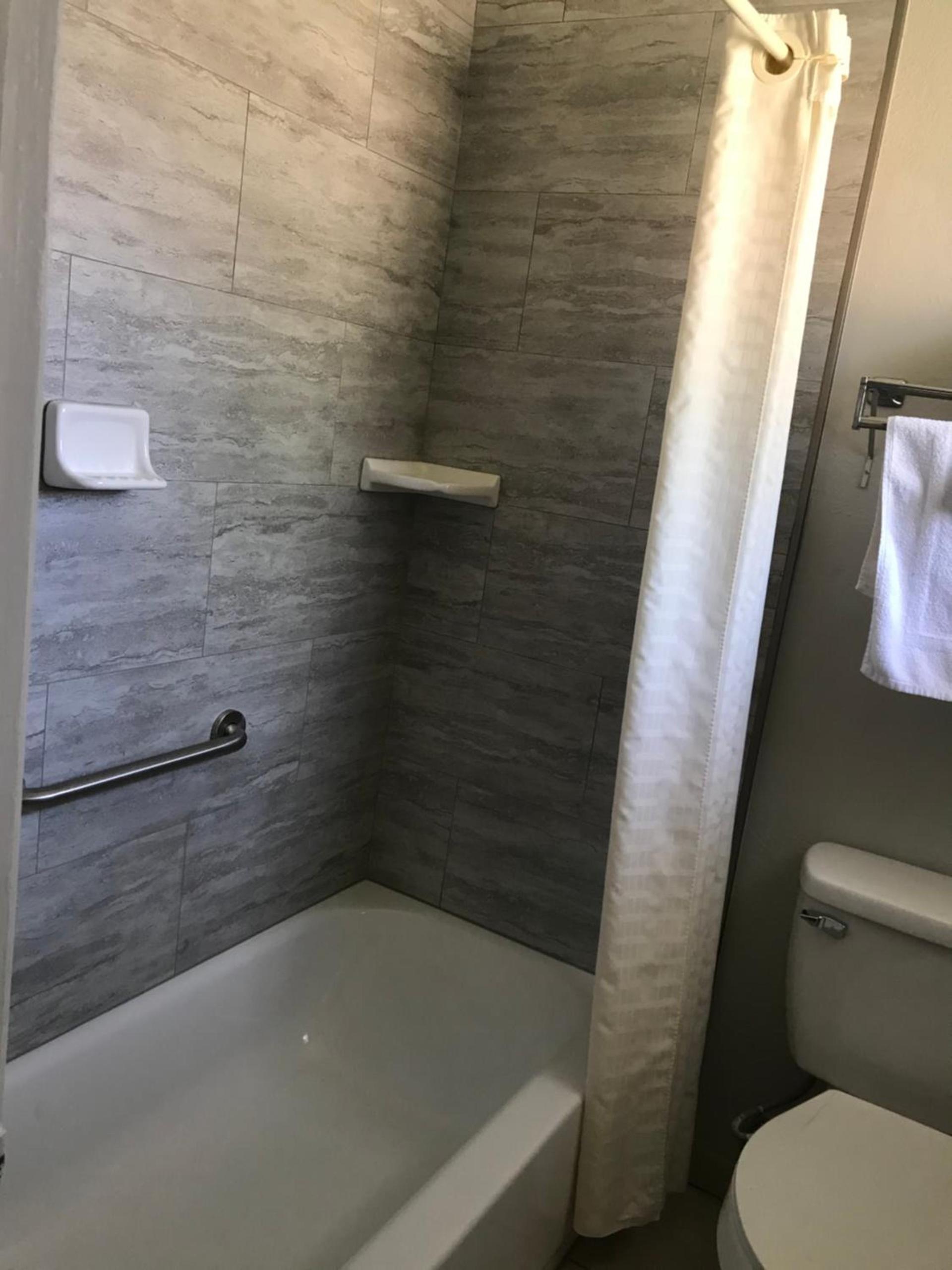 Western Holiday Lodge photo 16
