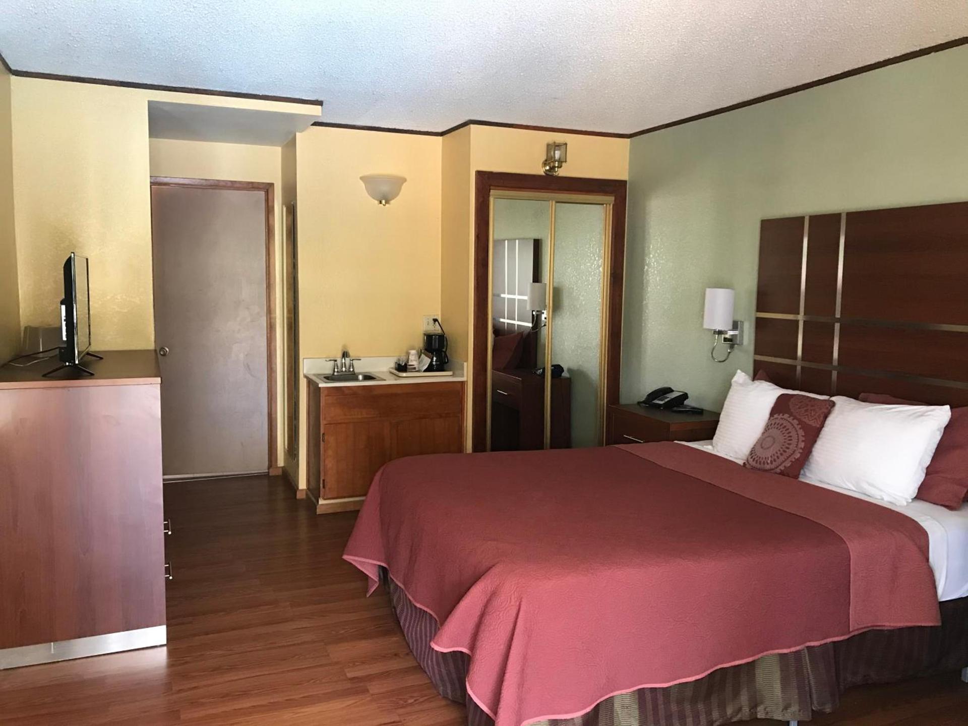 Western Holiday Lodge photo 20
