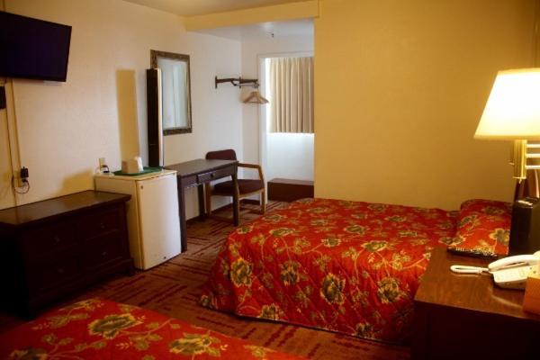 Econo Inn photo 20