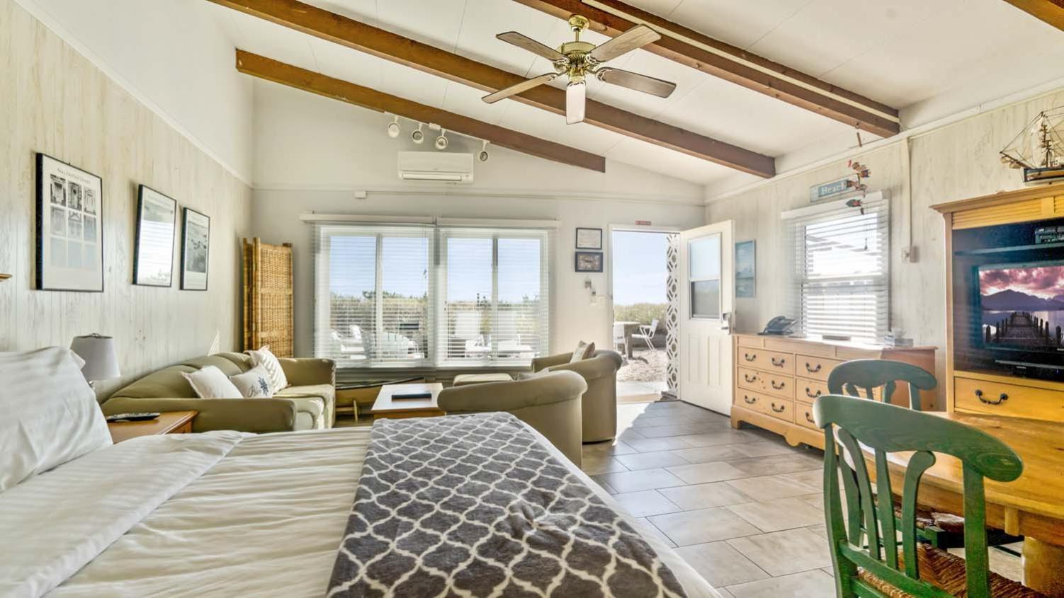 Driftwood Resort on the Ocean photo 46