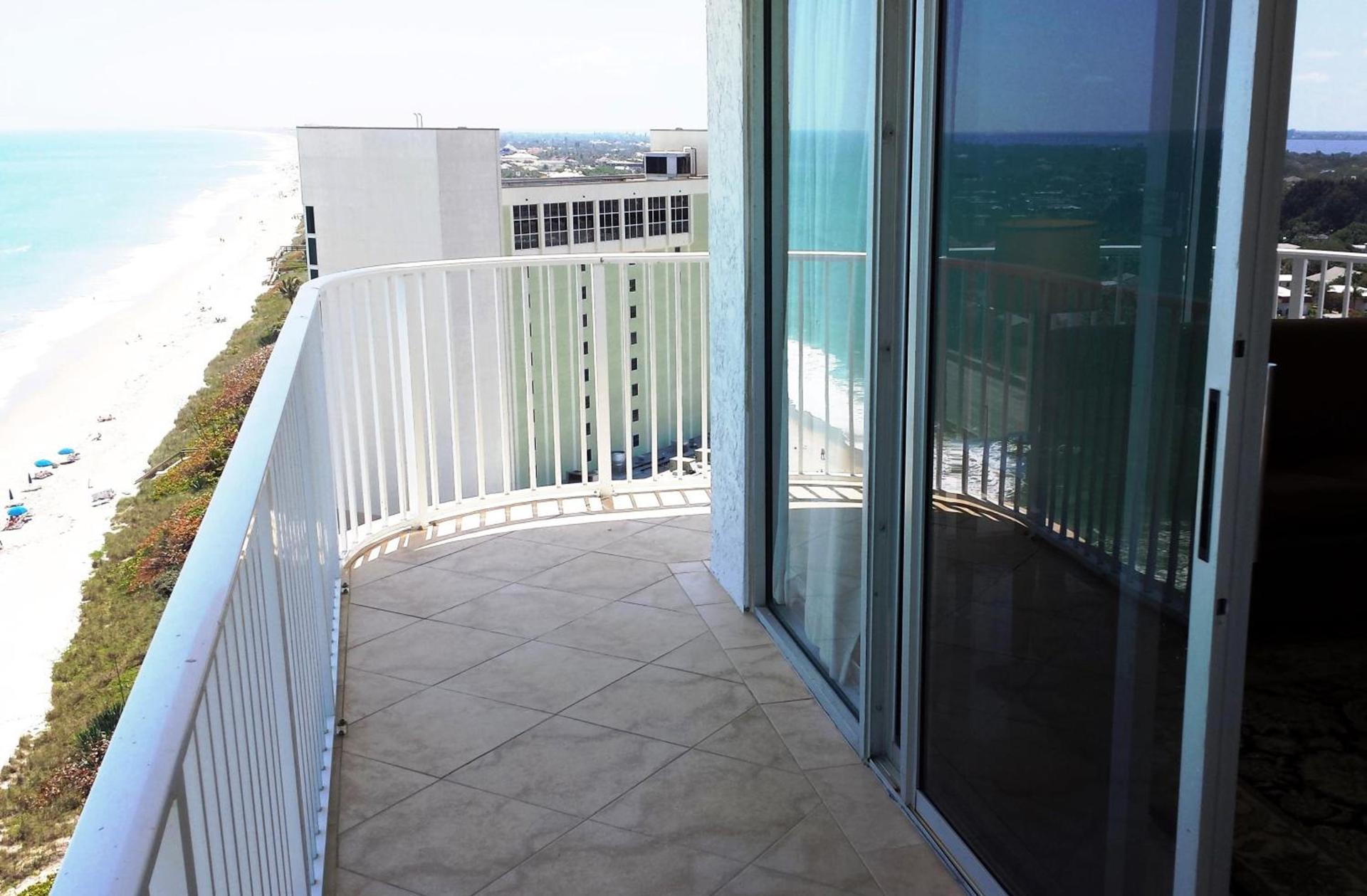 Radisson Suite Hotel Oceanfront photo 80