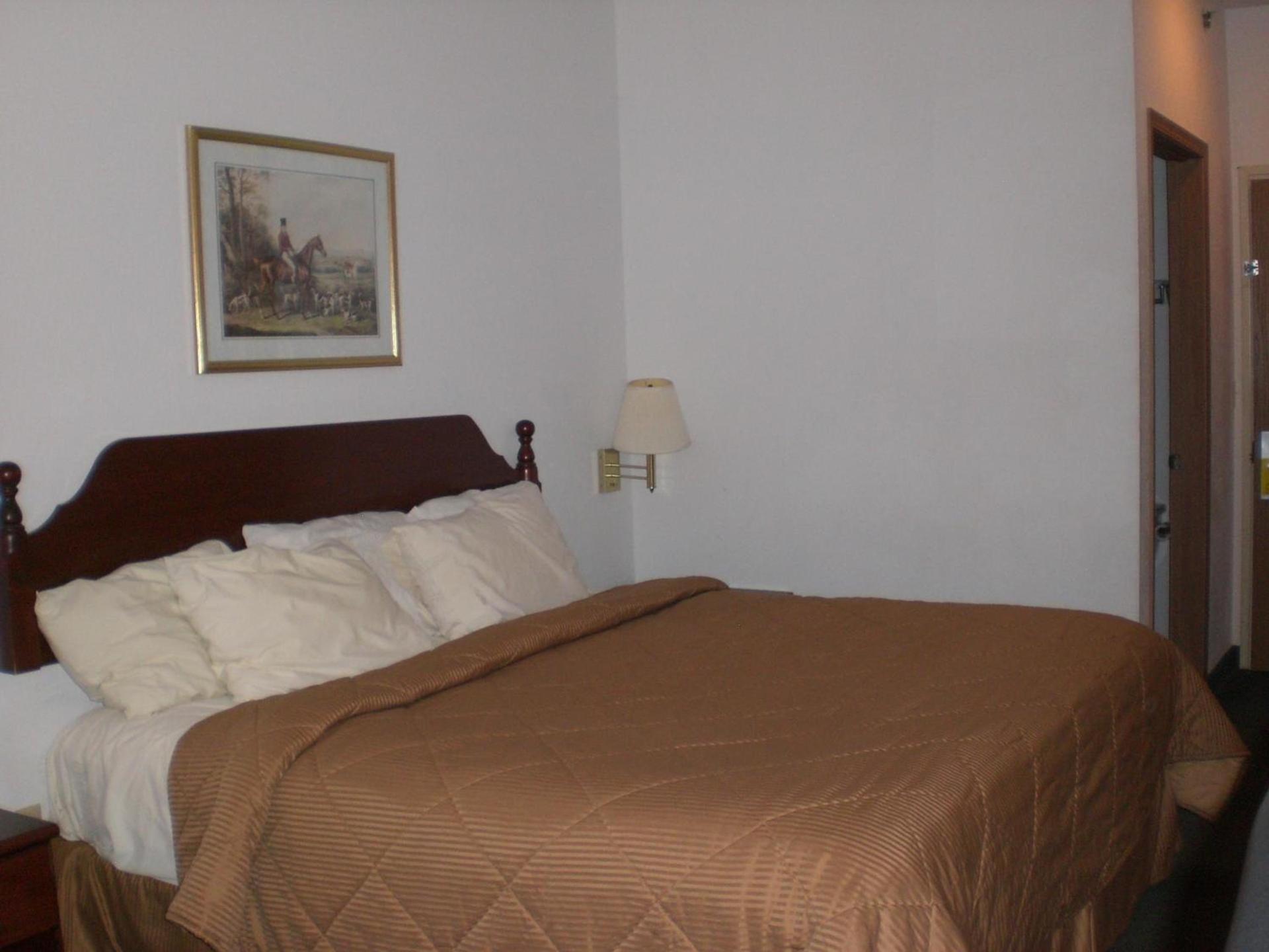 Days Inn by Wyndham Butler photo 16