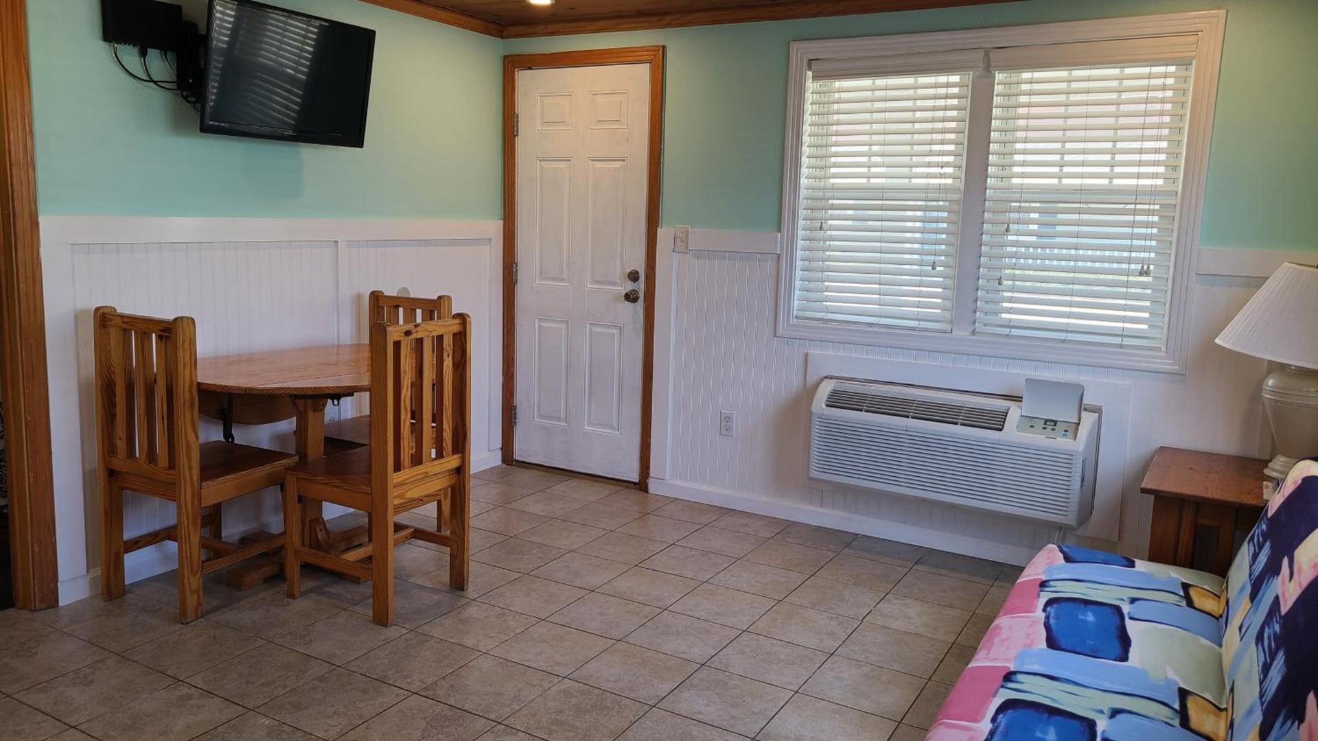 Driftin Sands Motel photo 15
