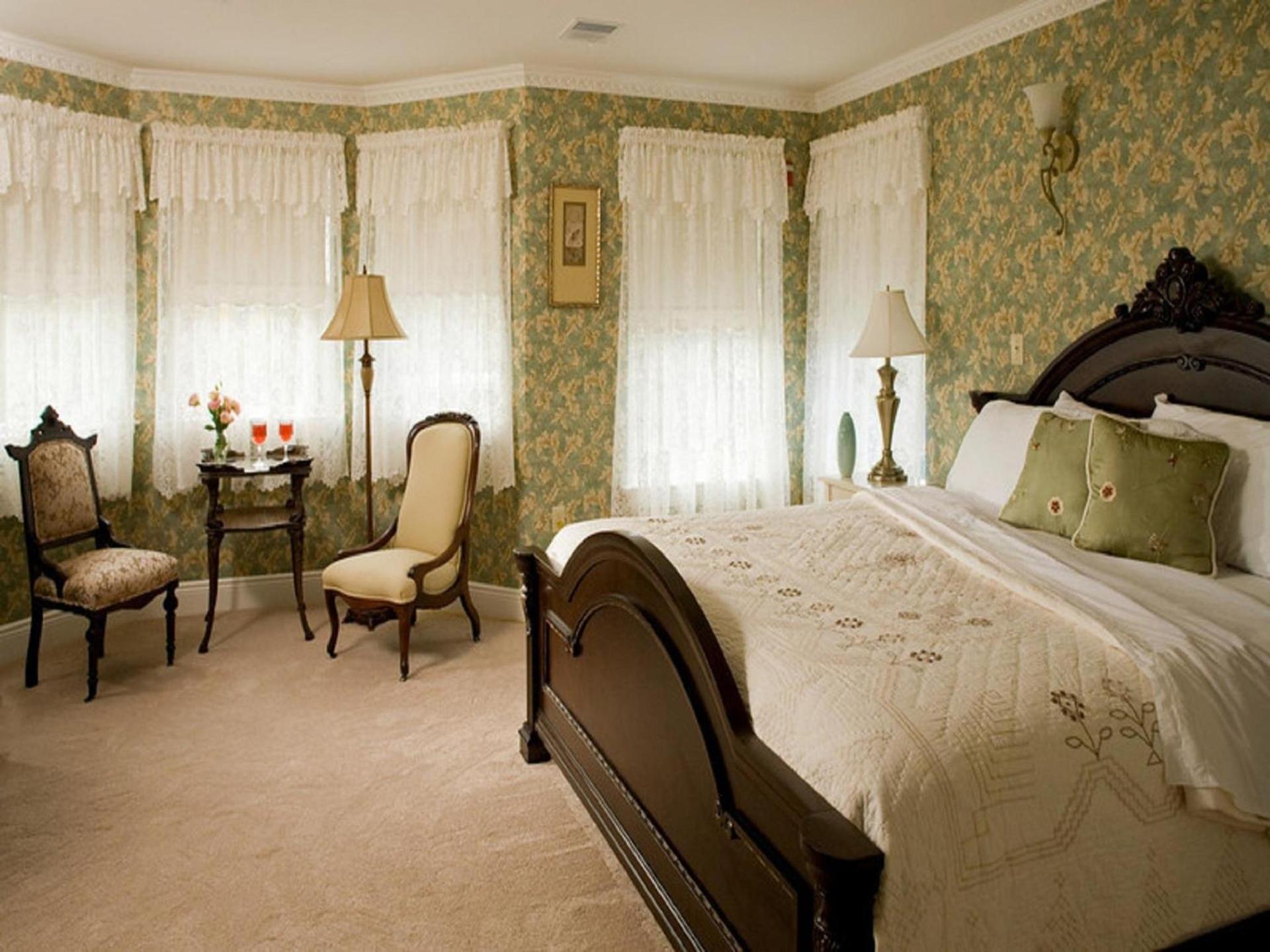 Wilbraham Mansion photo 9