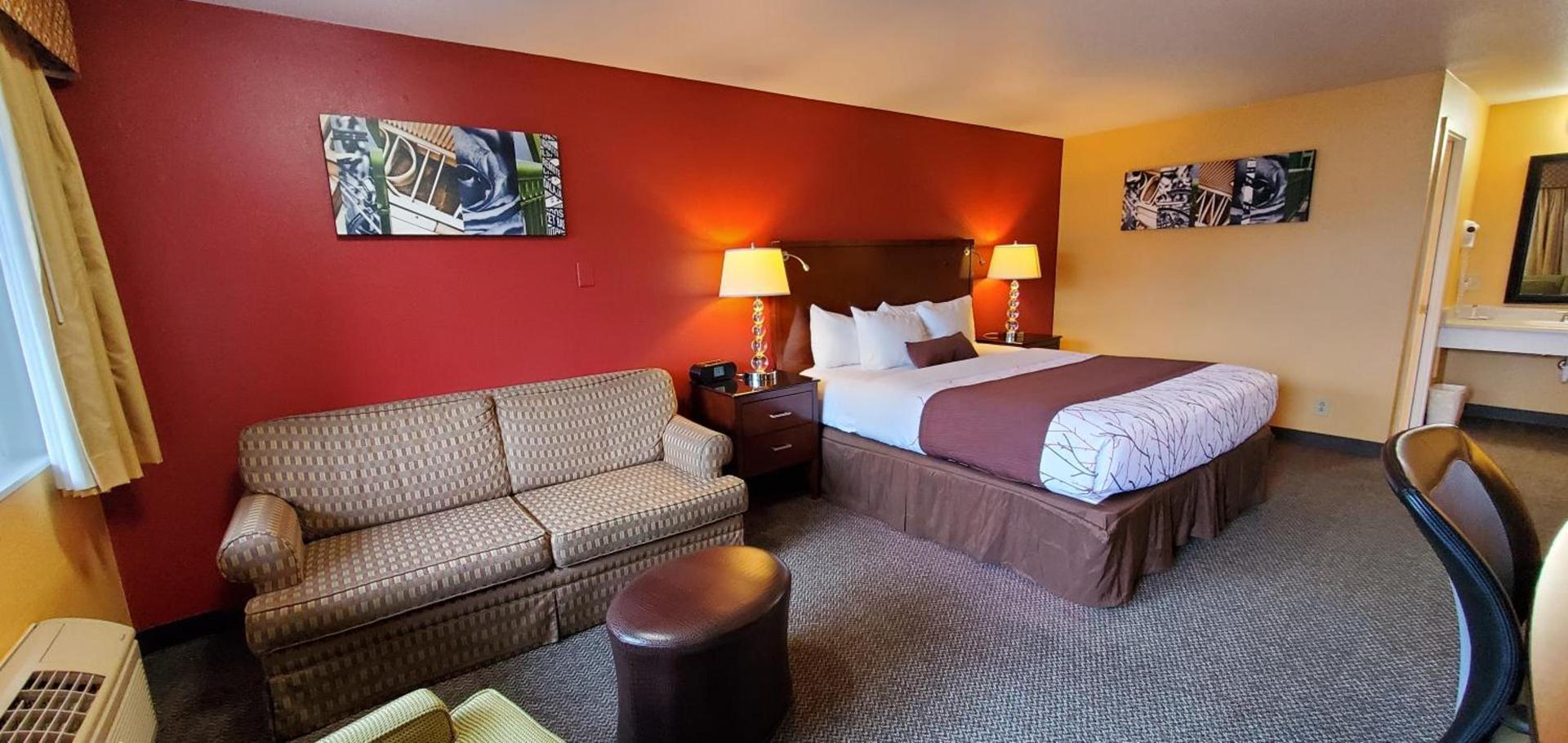 Olympic Inn & Suites photo 3