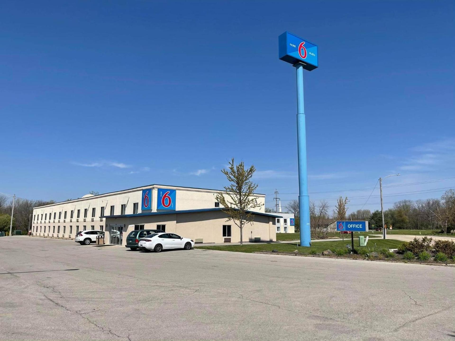 Studio 6 Peoria IL photo 14