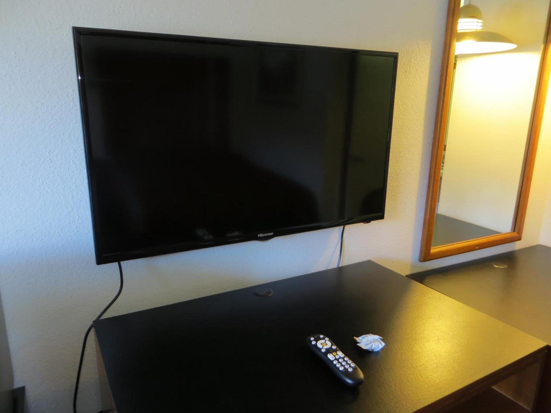 Riverside Inn & Suites photo 41
