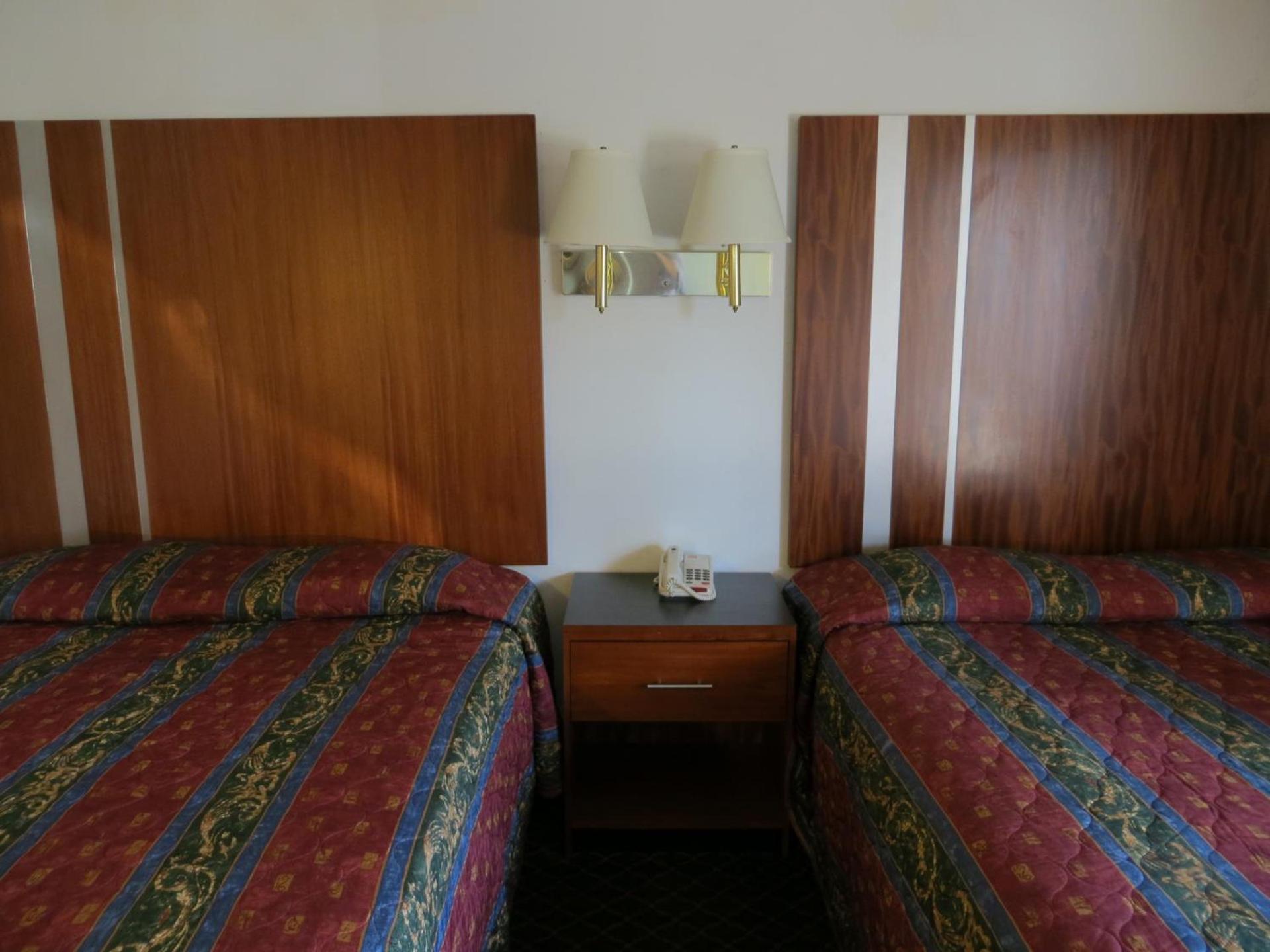 Riverside Inn & Suites photo 42