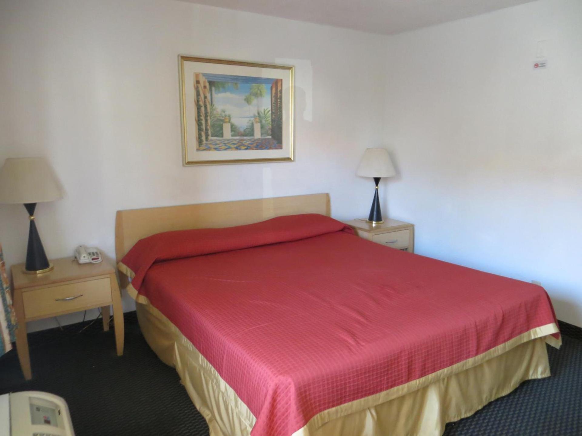 Riverside Inn & Suites photo 6