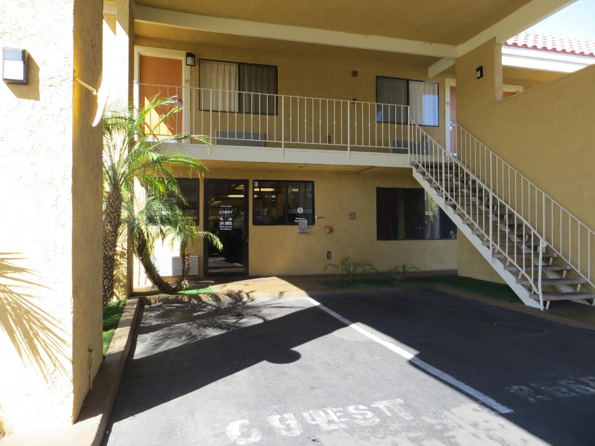 Riverside Inn & Suites photo 3