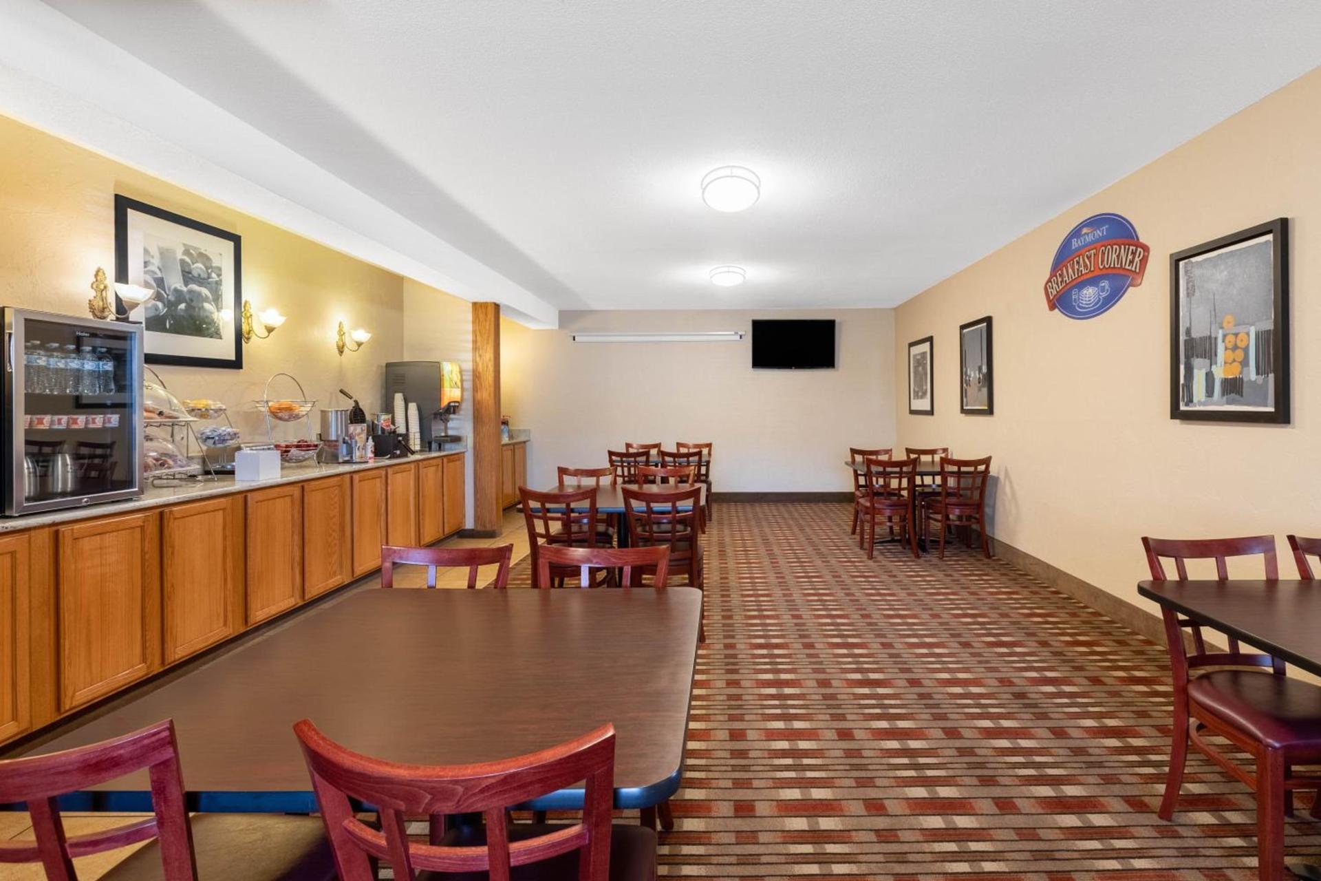 Baymont by Wyndham Spearfish photo 19