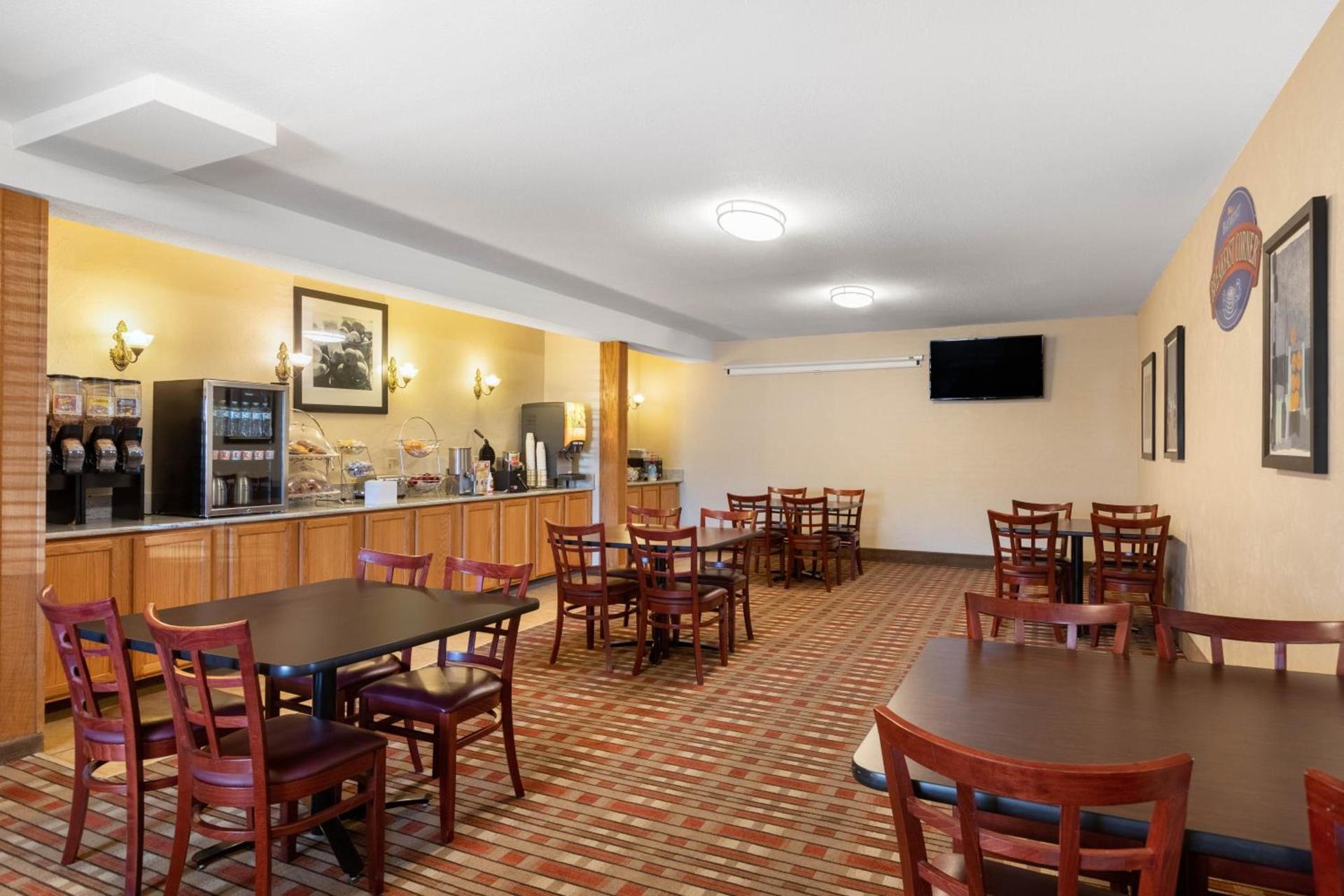 Baymont by Wyndham Spearfish photo 18