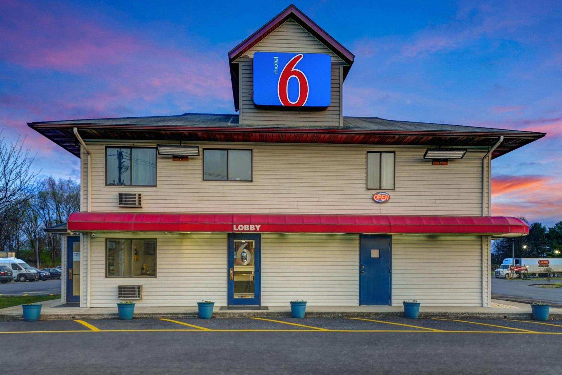 Motel 6 Carlisle, PA - Cumberland Valley photo 1
