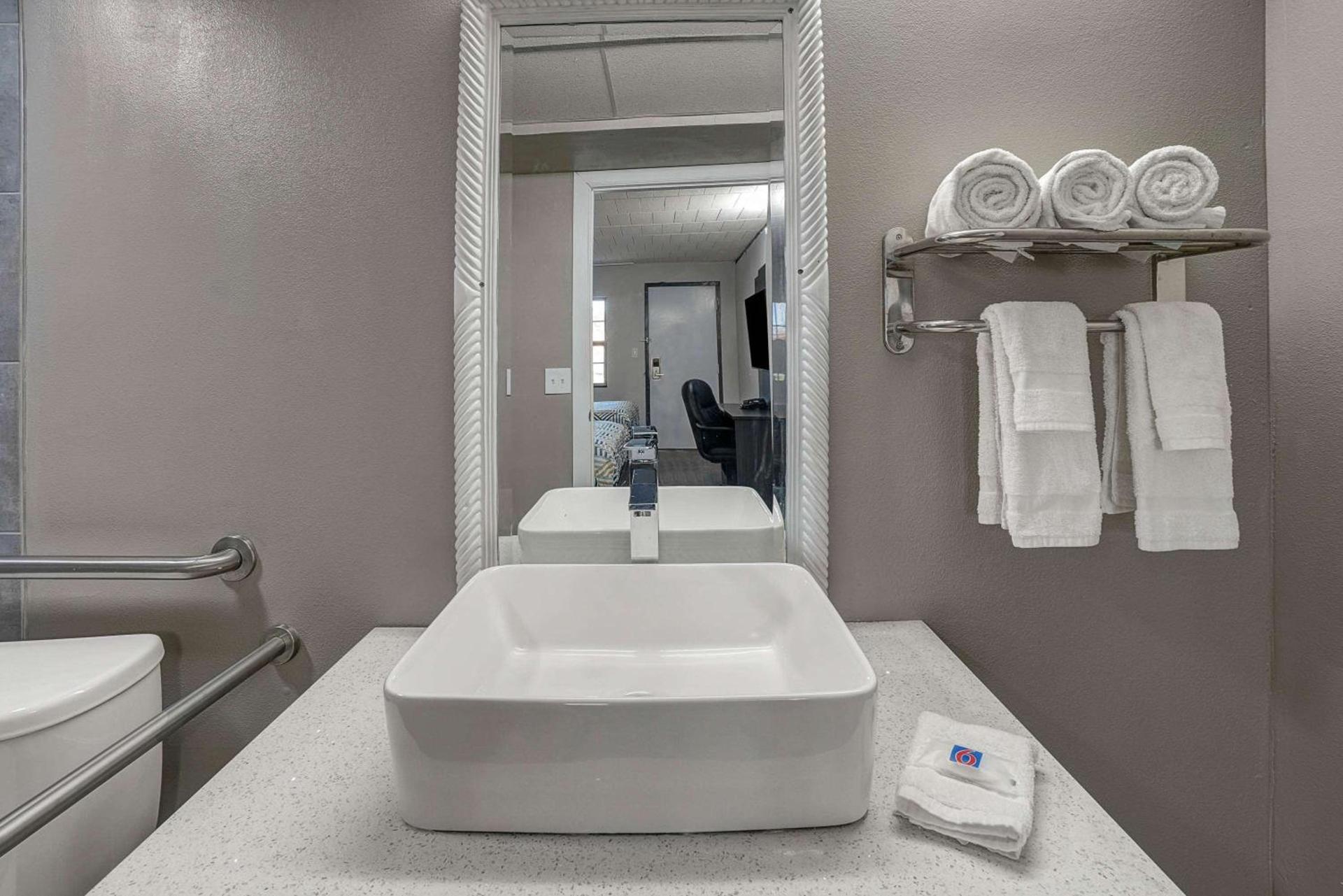 Motel 6 Carlisle, PA - Cumberland Valley photo 18