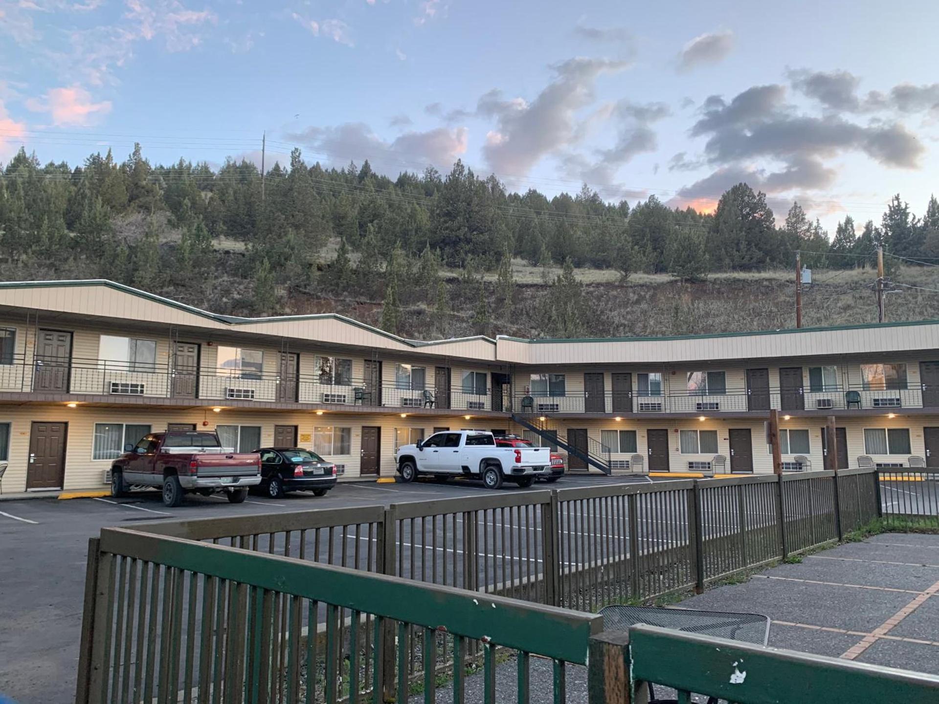 Sunset Inn - John Day photo 13