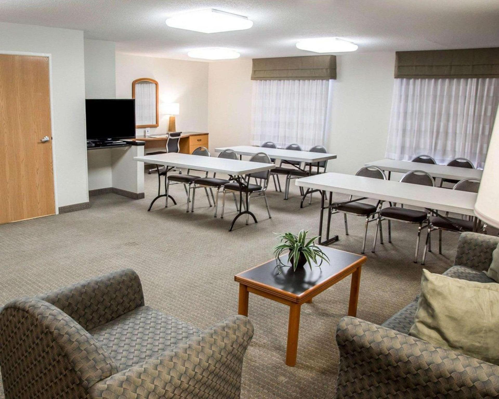 Sleep Inn & Suites Davenport - Quad Cities photo 19
