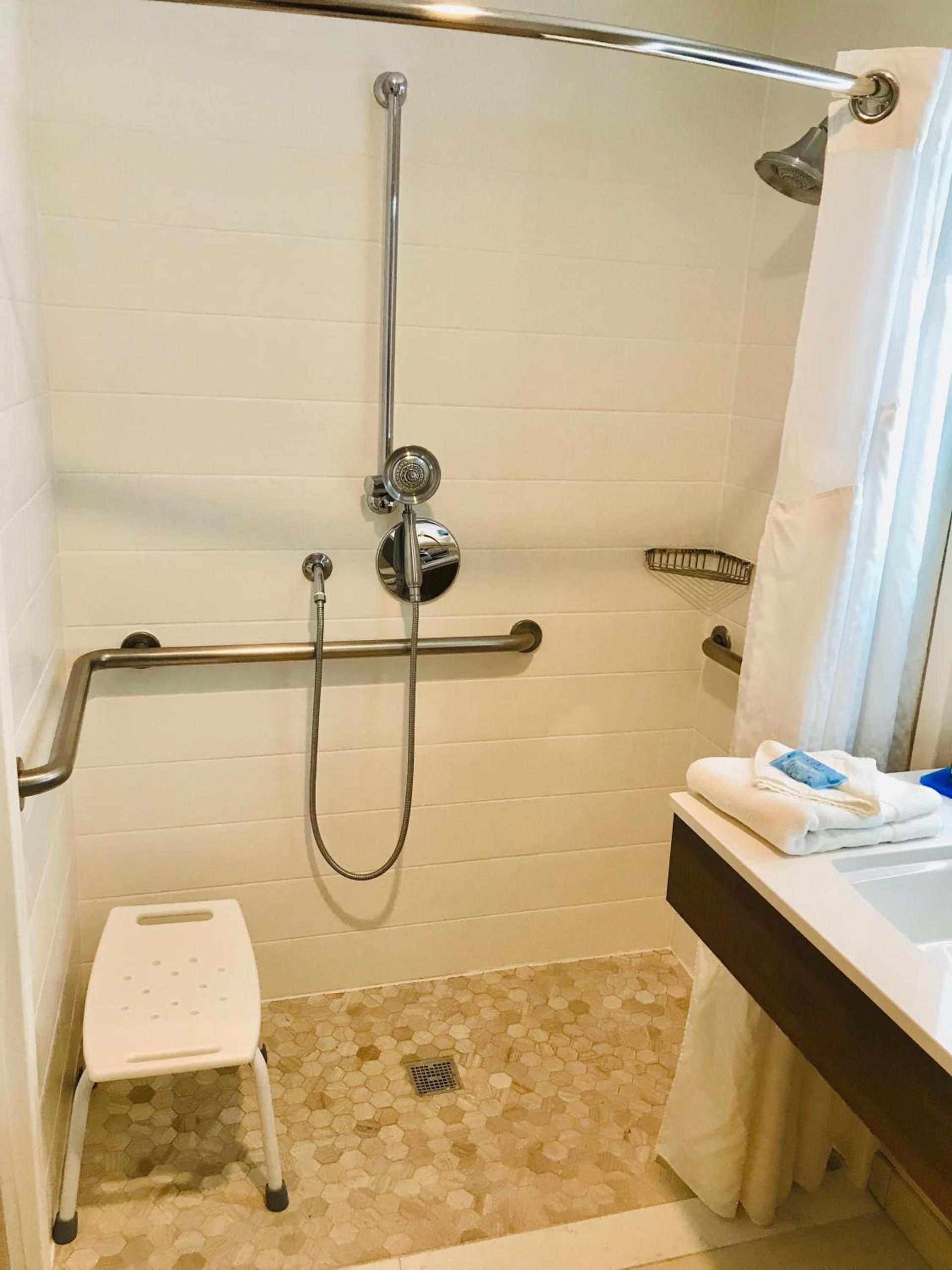 Holiday Inn Express Fremont - Milpitas Central by IHG photo 27