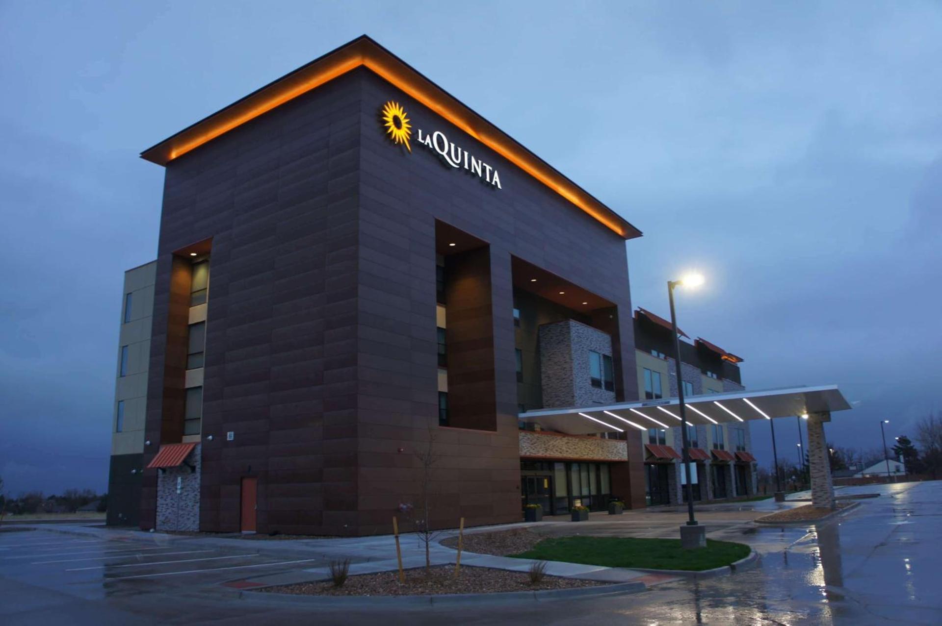 La Quinta Inn & Suites by Wyndham Littleton-Red Rocks photo 13