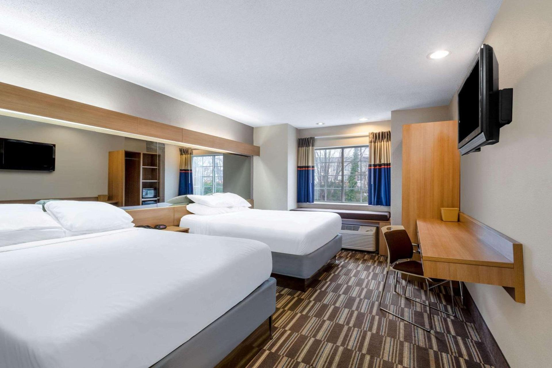Microtel Inn & Suites by Wyndham Matthews/Charlotte photo 14