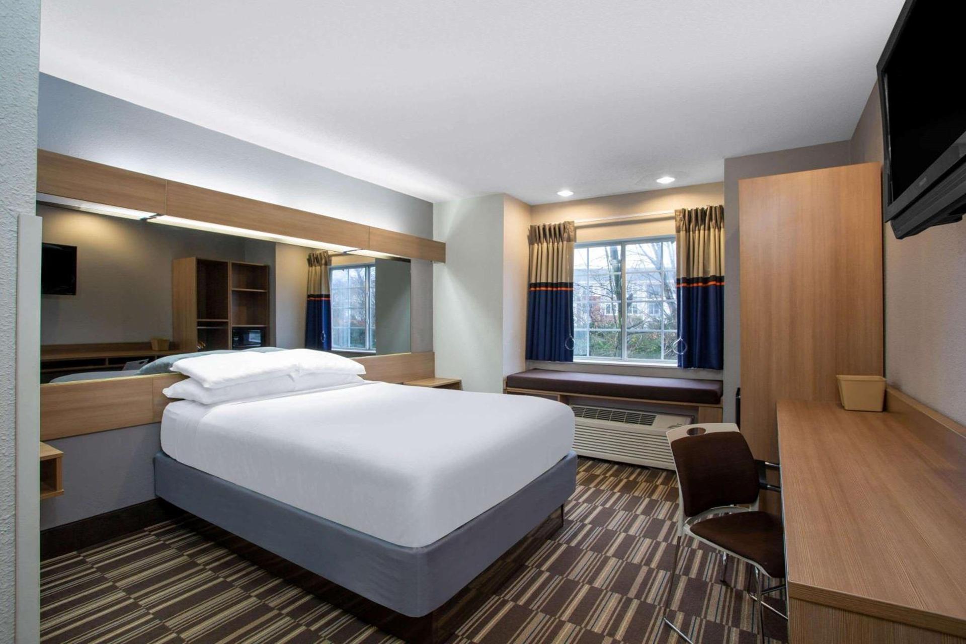 Microtel Inn & Suites by Wyndham Matthews/Charlotte photo 15