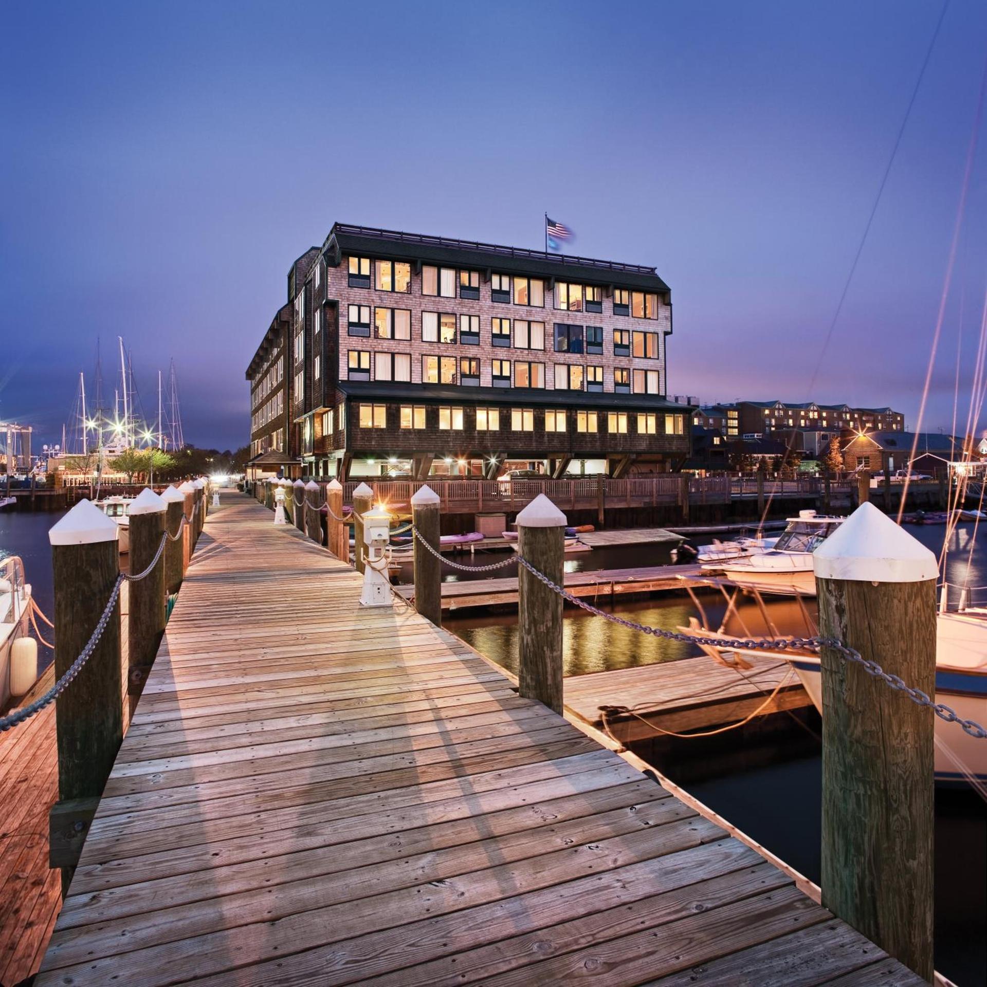 Club Wyndham Inn on Long Wharf photo 2