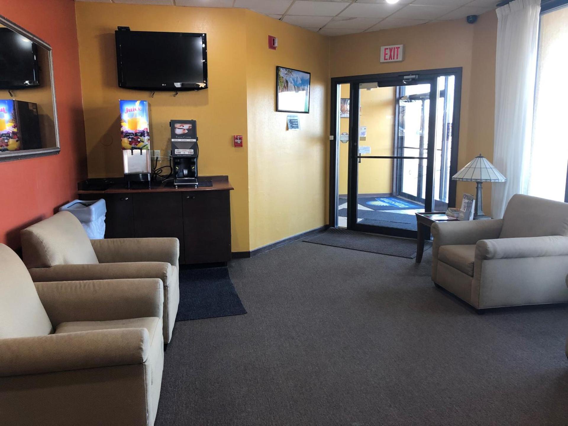 Days Inn by Wyndham Henrietta/Rochester Area photo 22