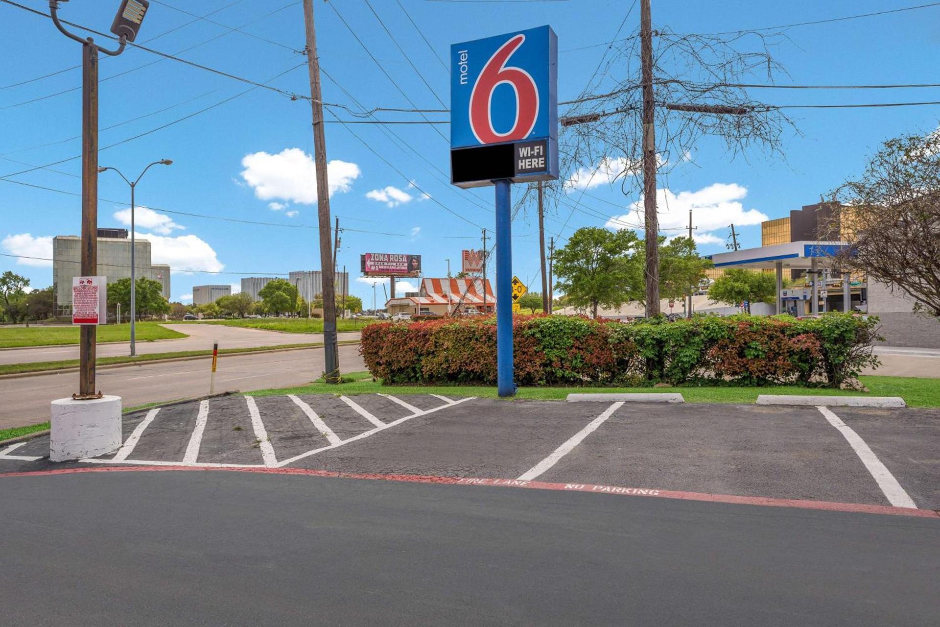 Motel 6-Dallas, TX - Market Center photo 8