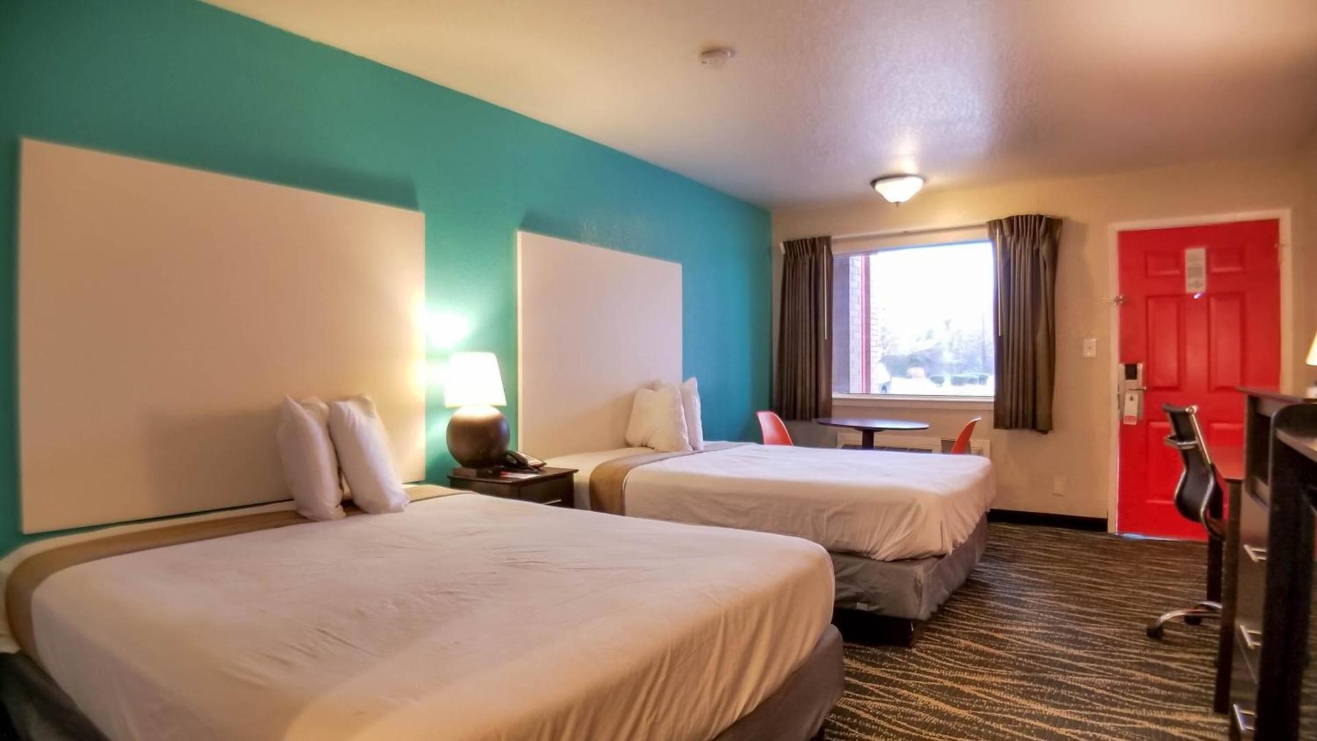 Howard Johnson by Wyndham Houston Hobby Airport photo 34