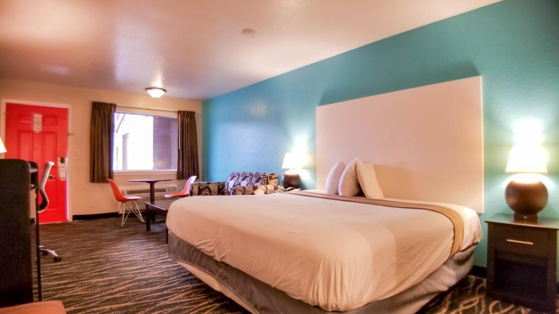 Howard Johnson by Wyndham Houston Hobby Airport photo 65
