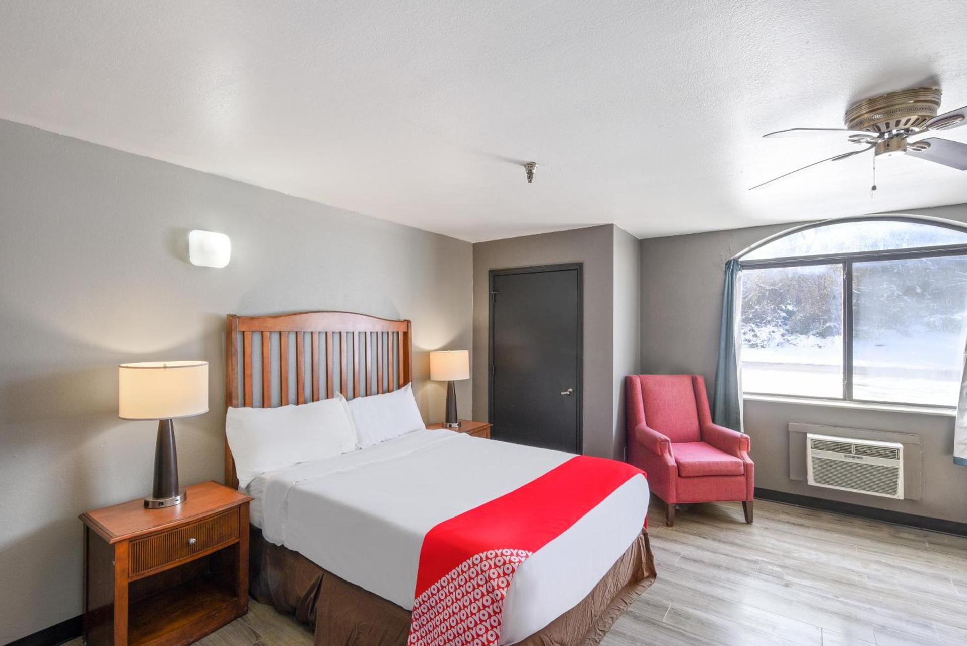 OYO Hotel Edmond - University of Central Oklahoma photo 27