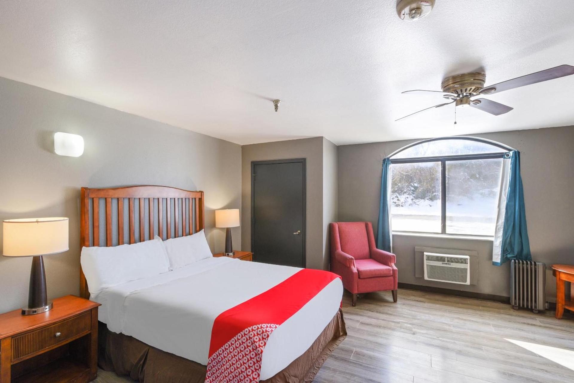 OYO Hotel Edmond - University of Central Oklahoma photo 39