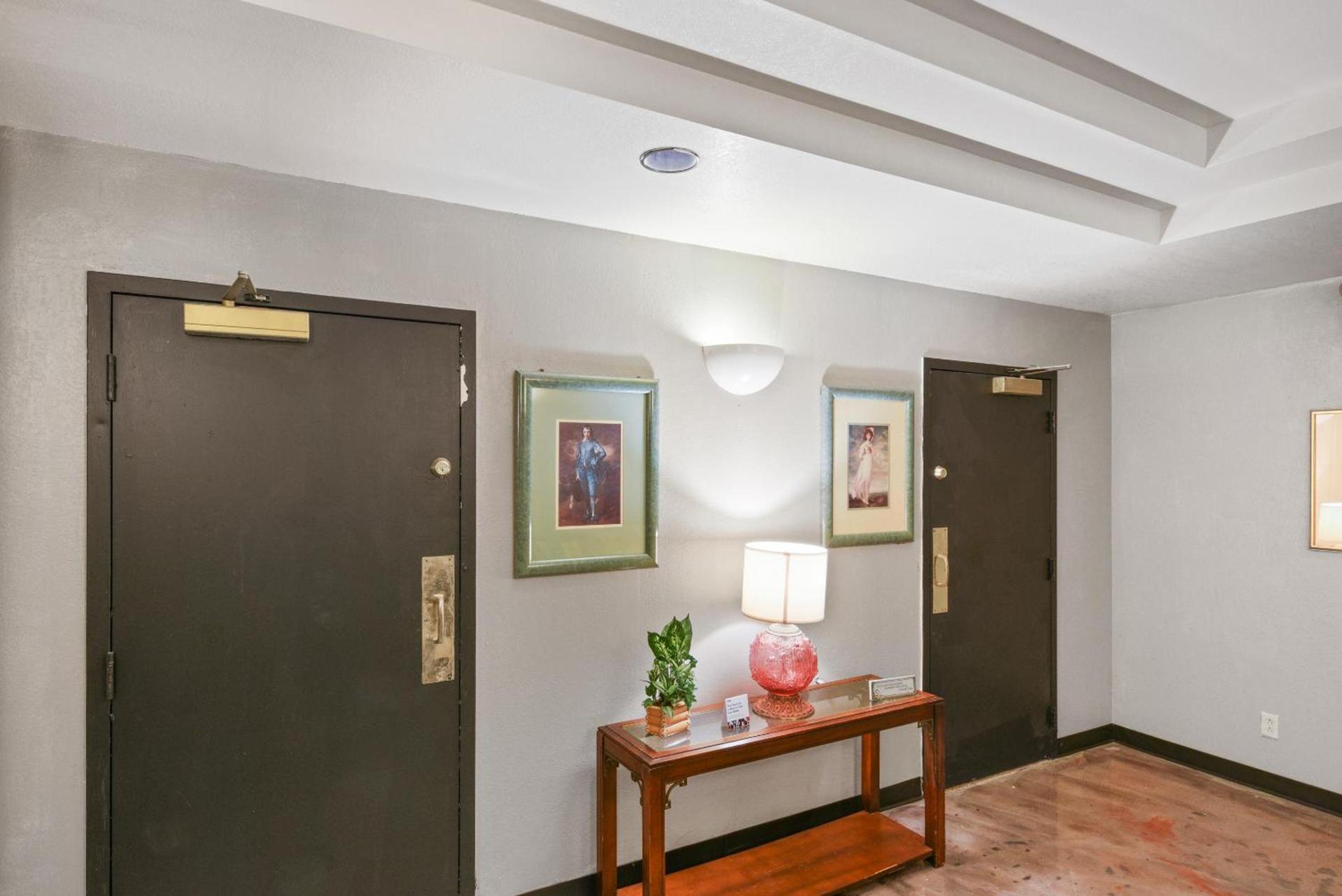 OYO Hotel Edmond - University of Central Oklahoma photo 36