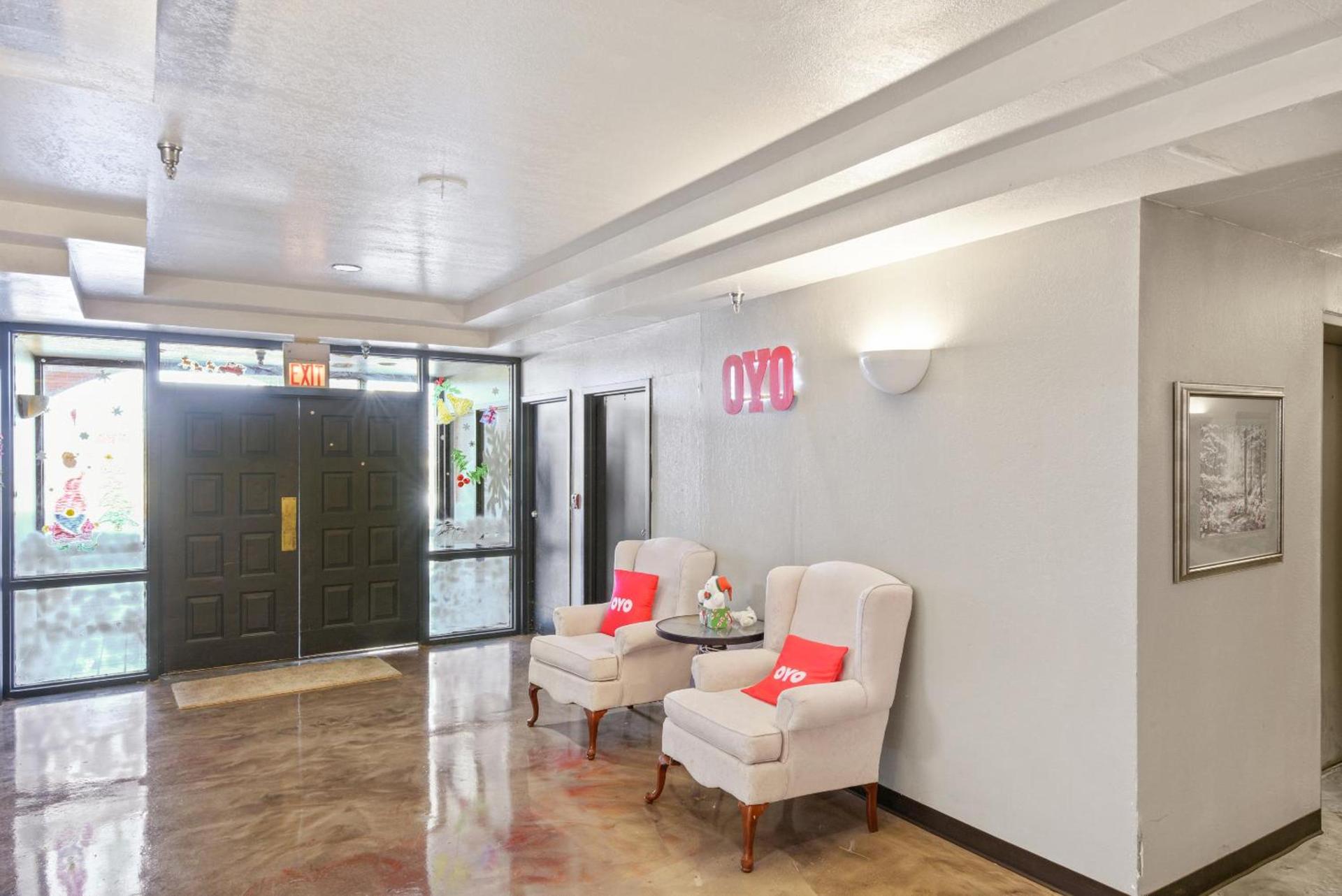 OYO Hotel Edmond - University of Central Oklahoma photo 5