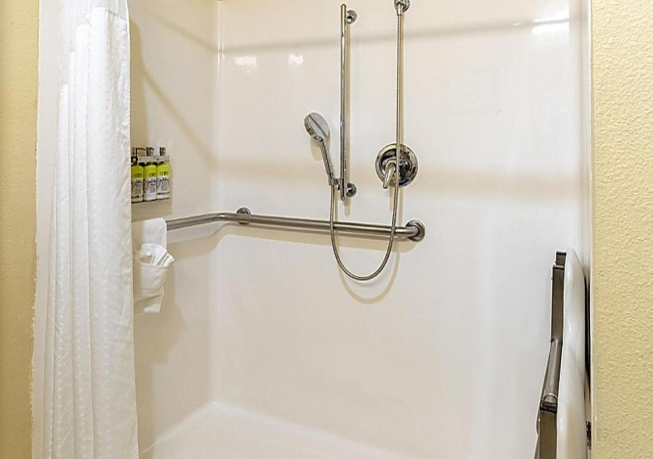 Holiday Inn Express & Suites Houston South - Near Pearland by IHG photo 21
