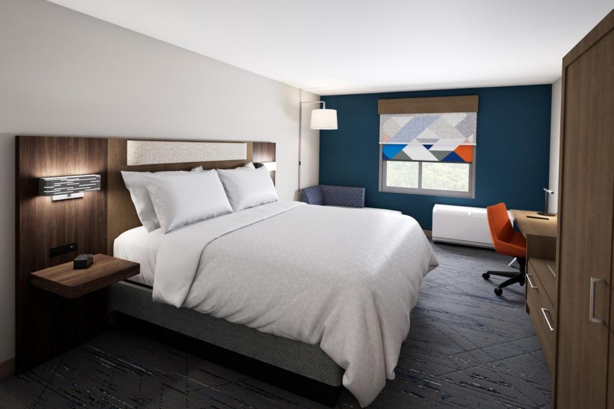 Holiday Inn Express & Suites - Harrisonburg University Area by IHG photo 3
