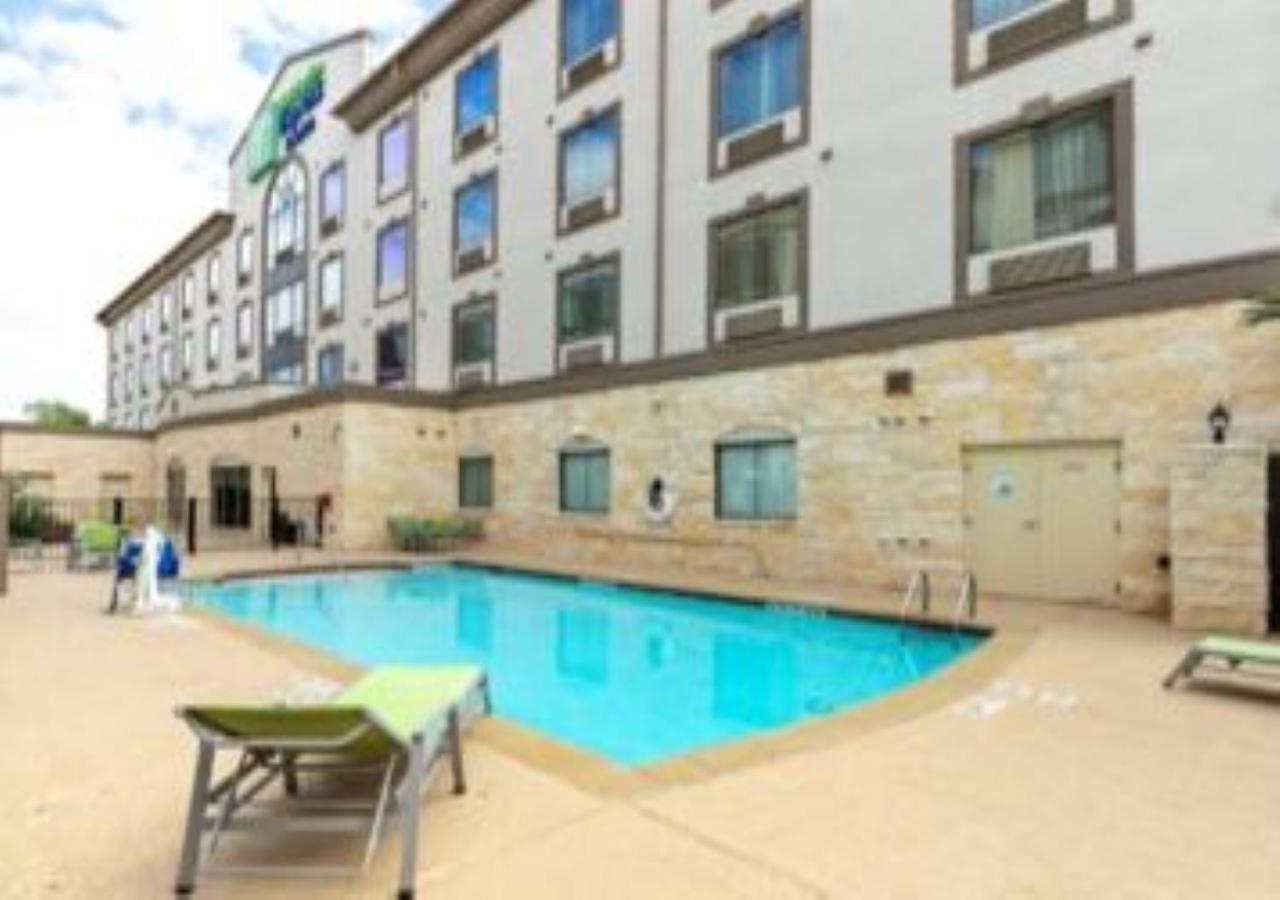Holiday Inn Express & Suites Houston South - Near Pearland by IHG photo 22