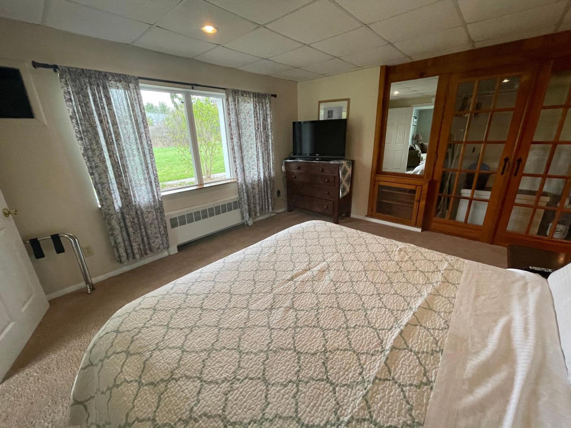 Skaneateles Inn on 20 photo 13