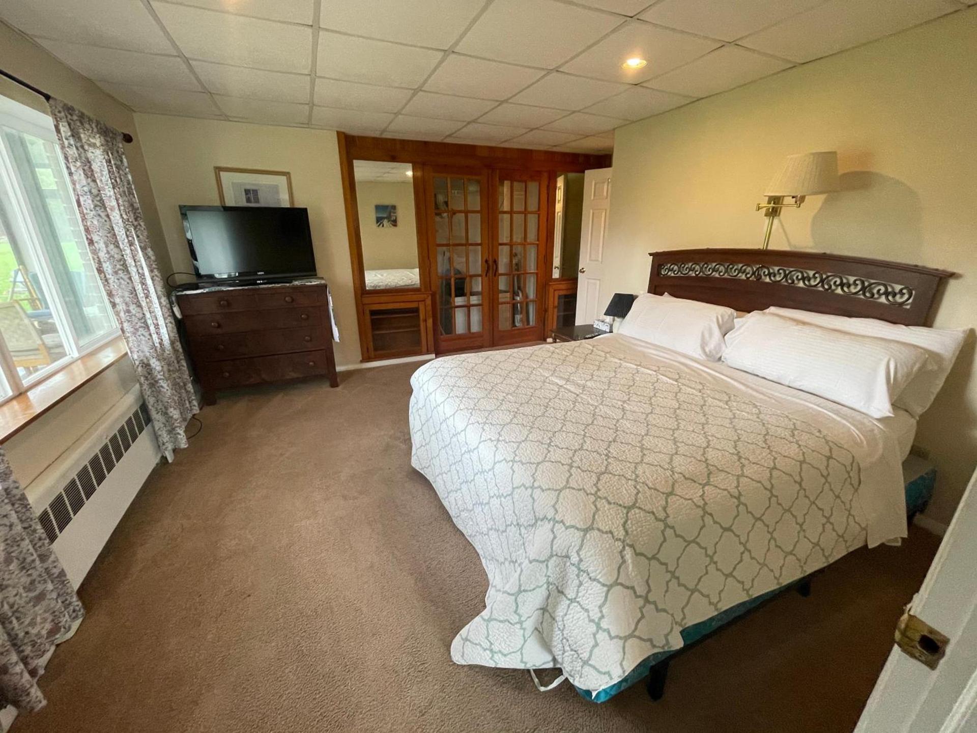 Skaneateles Inn on 20 photo 12